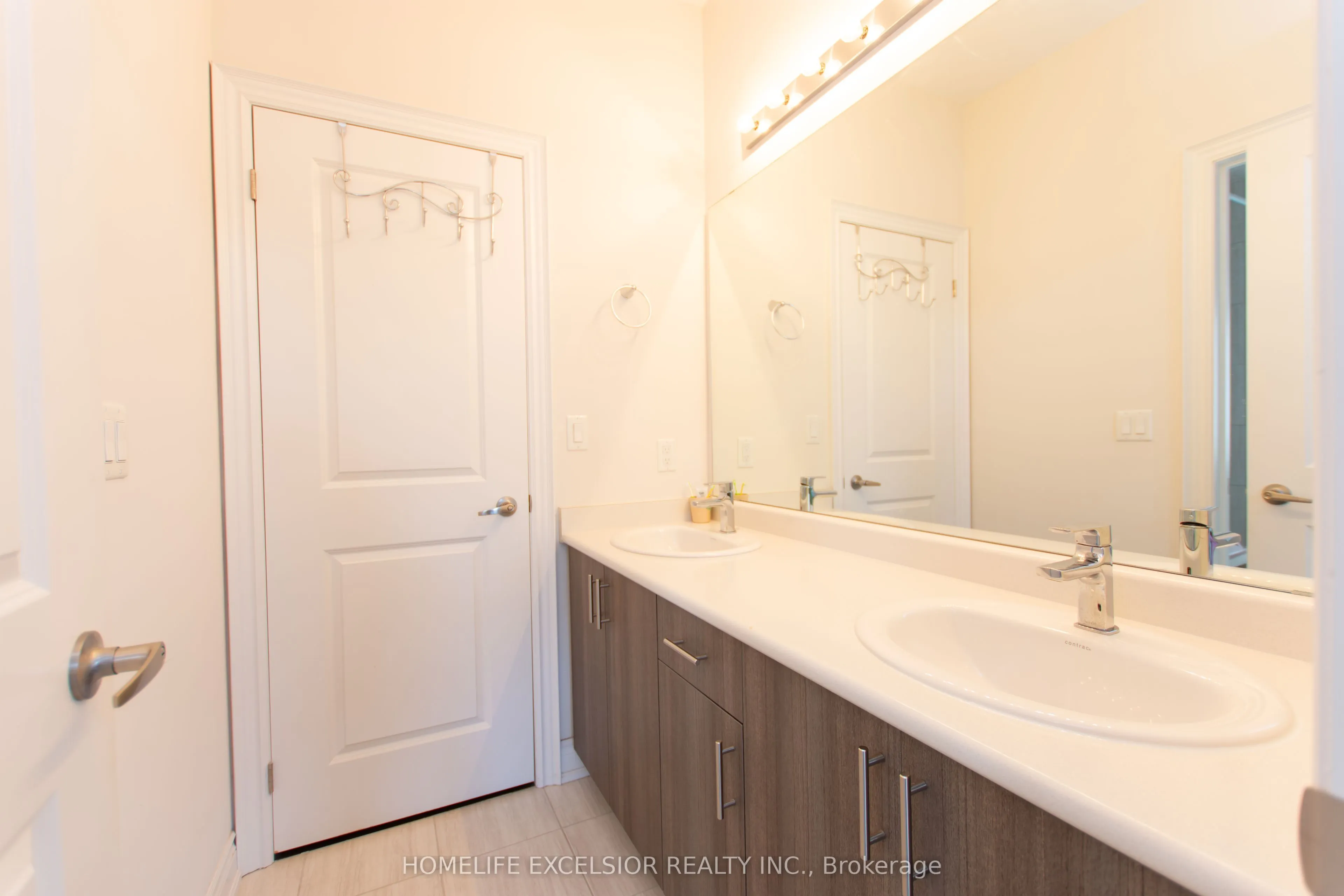 3128 Parsonage Crescent