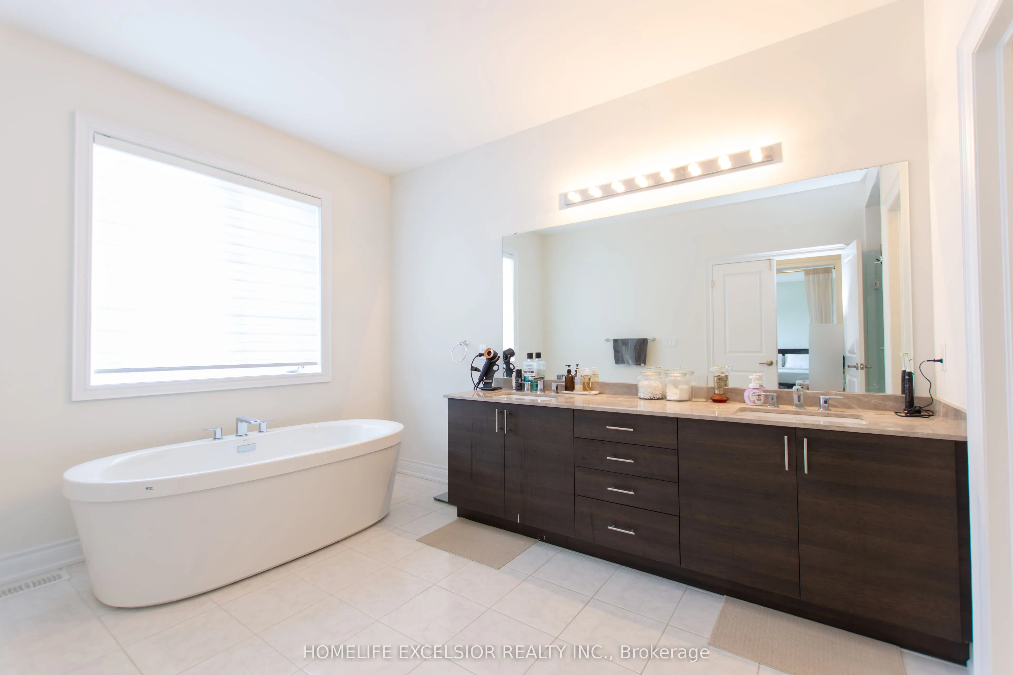 3128 Parsonage Crescent