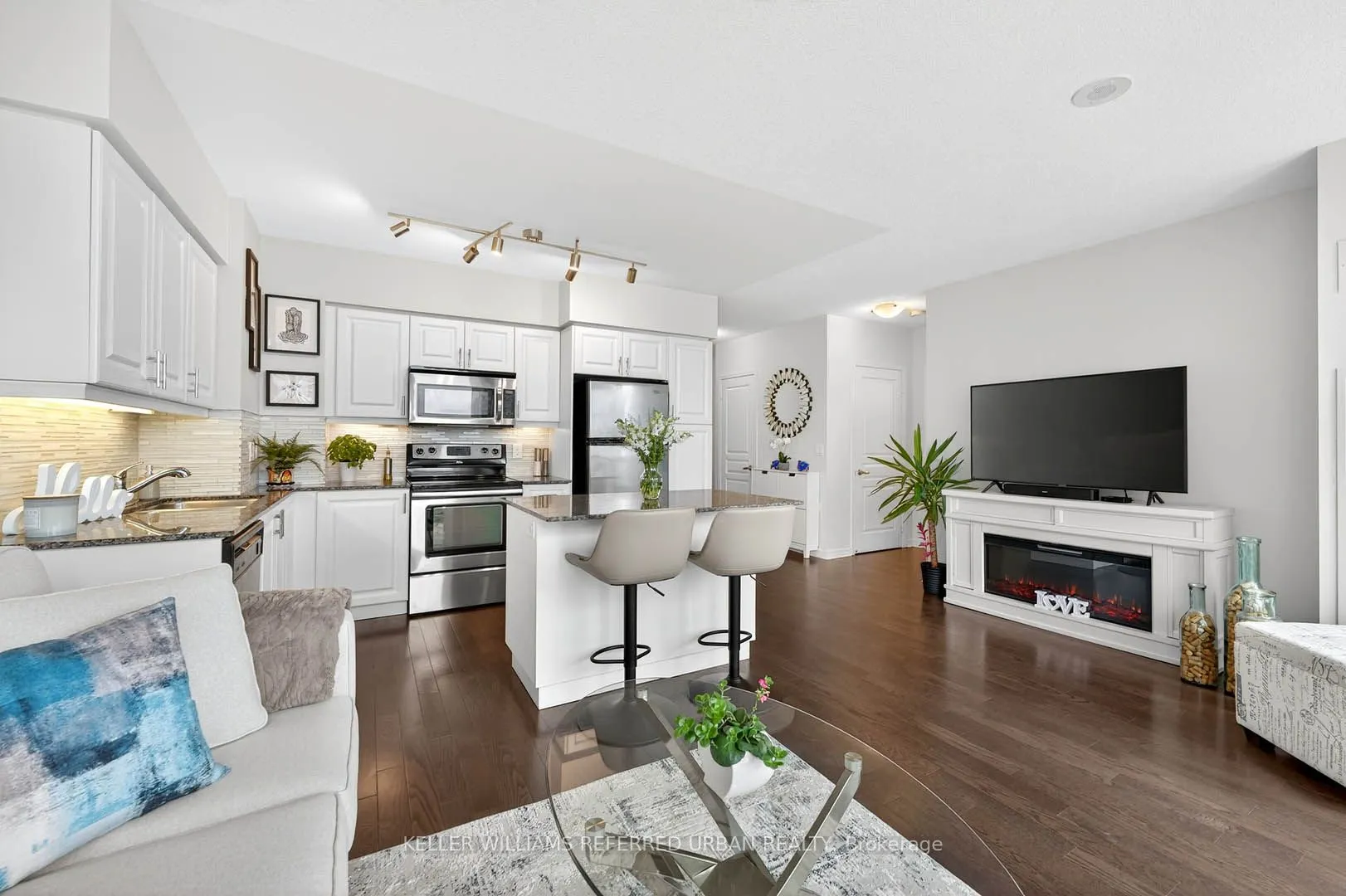 15 Legion Road, #2305