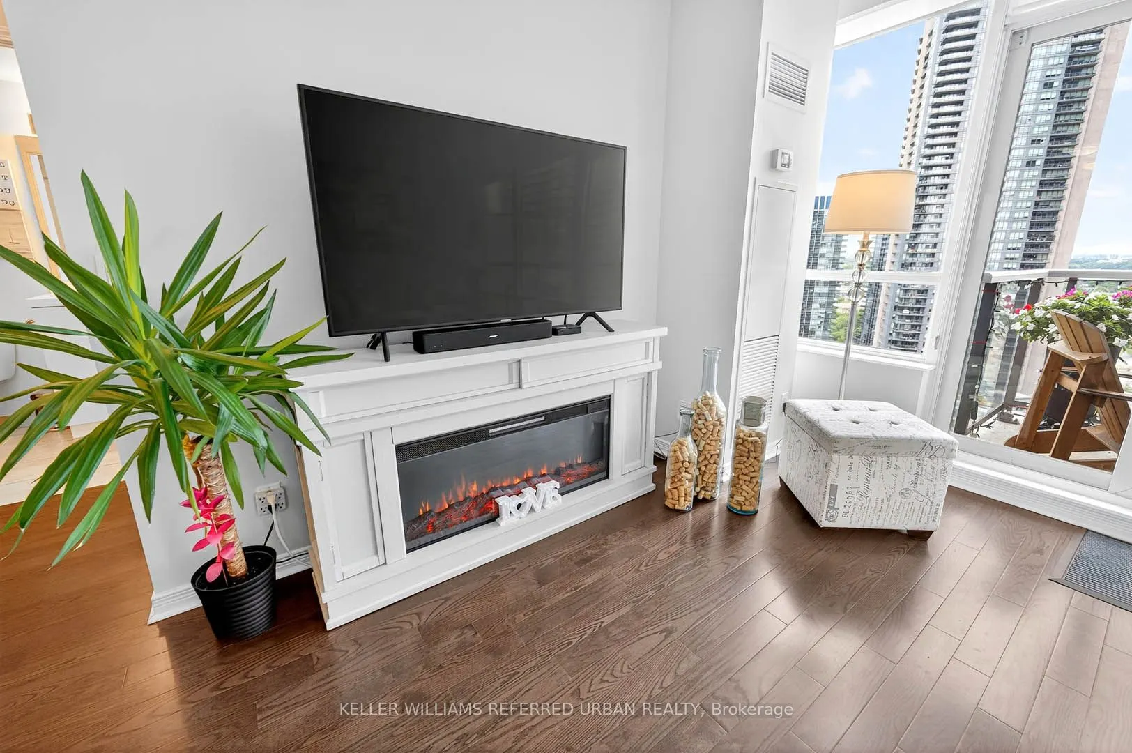 15 Legion Road, #2305