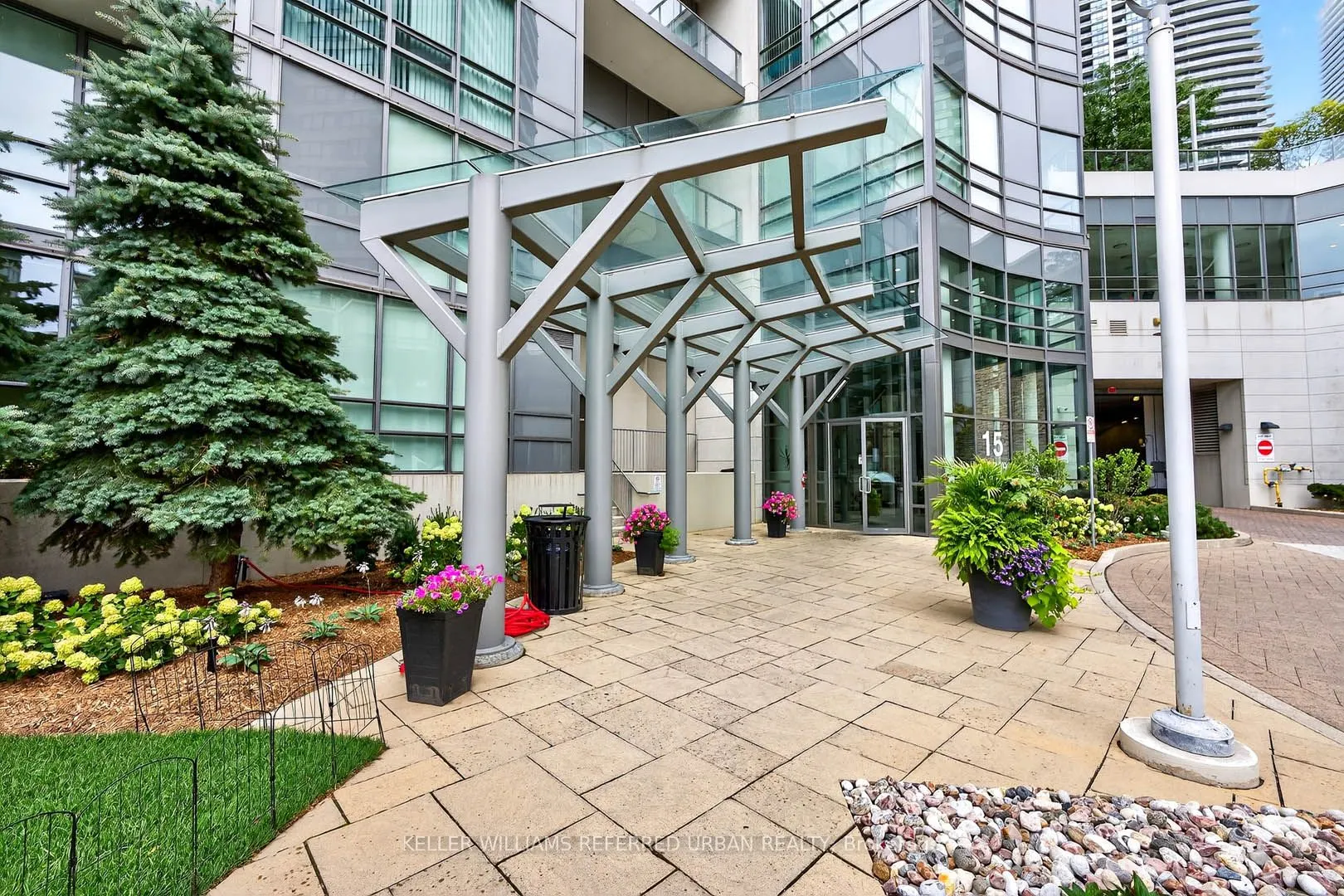 15 Legion Road, #2305