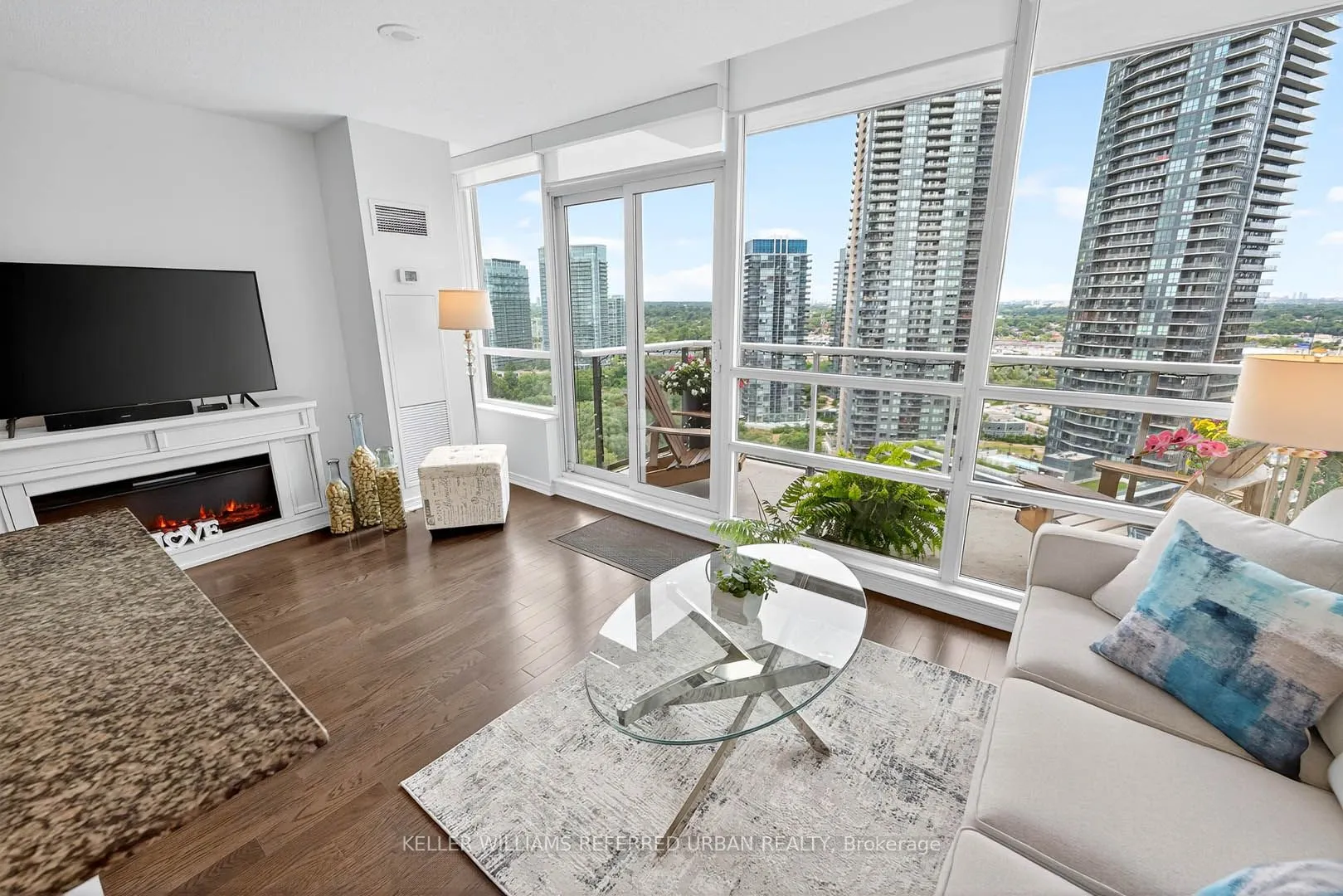 15 Legion Road, #2305