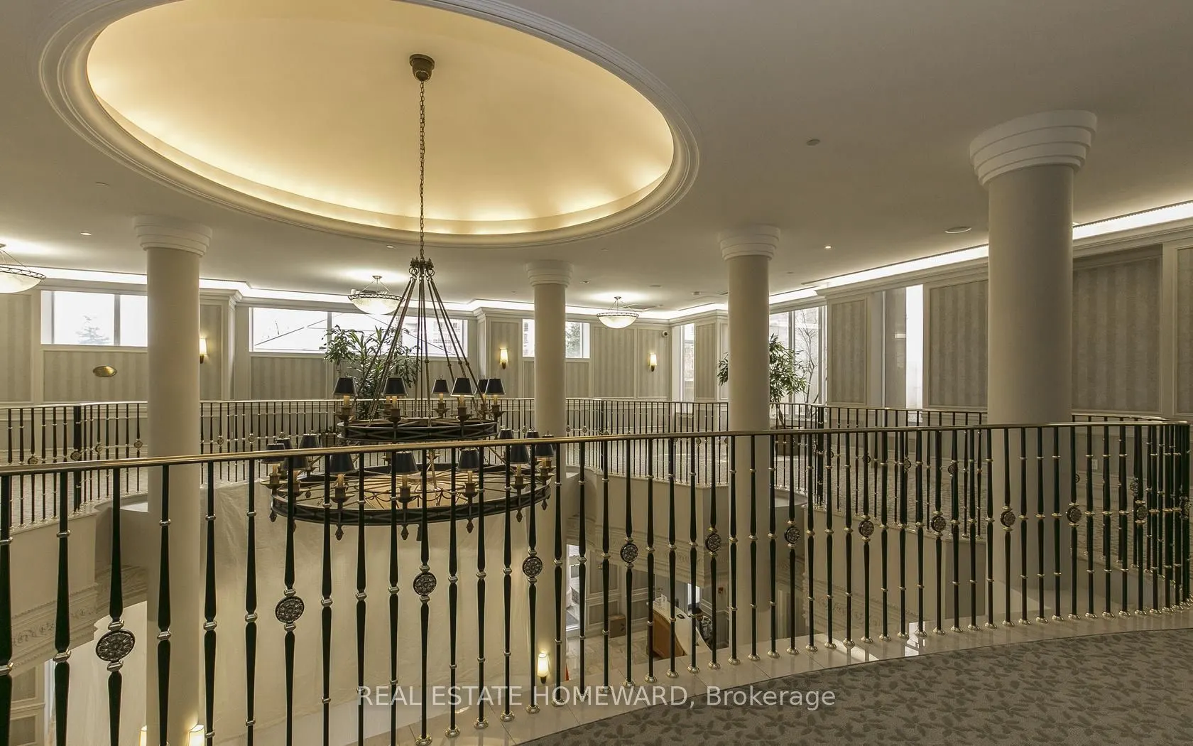 35 Kingsbridge Garden Circle, #713