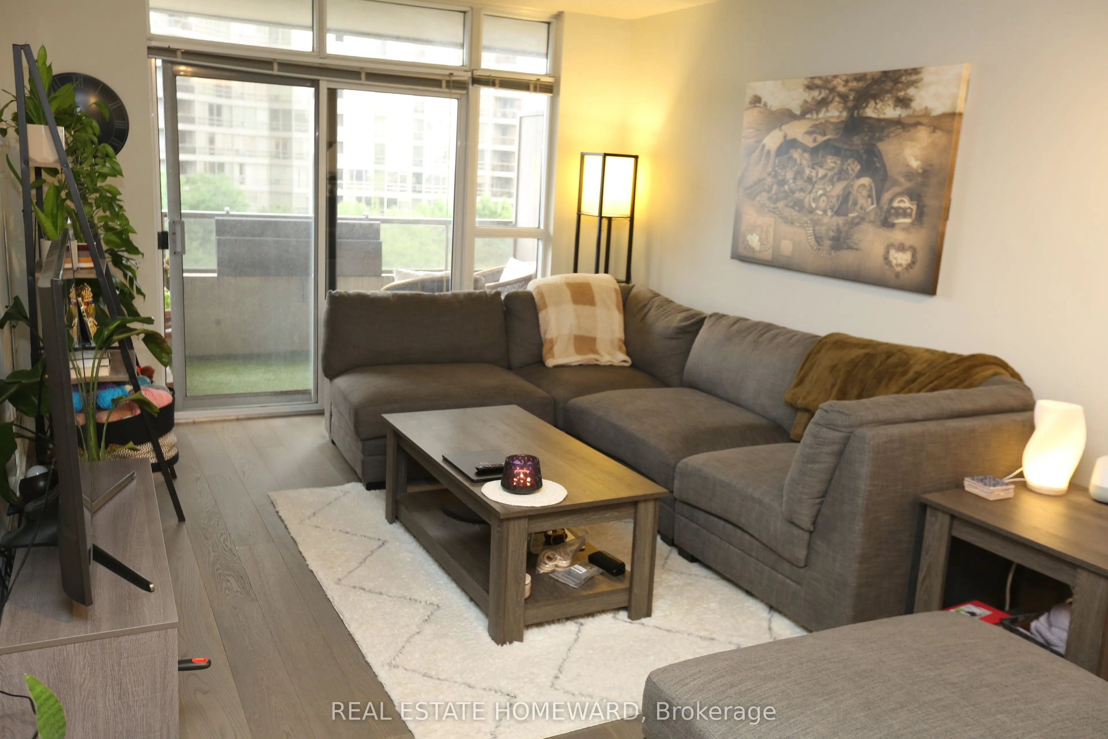 35 Kingsbridge Garden Circle, #713