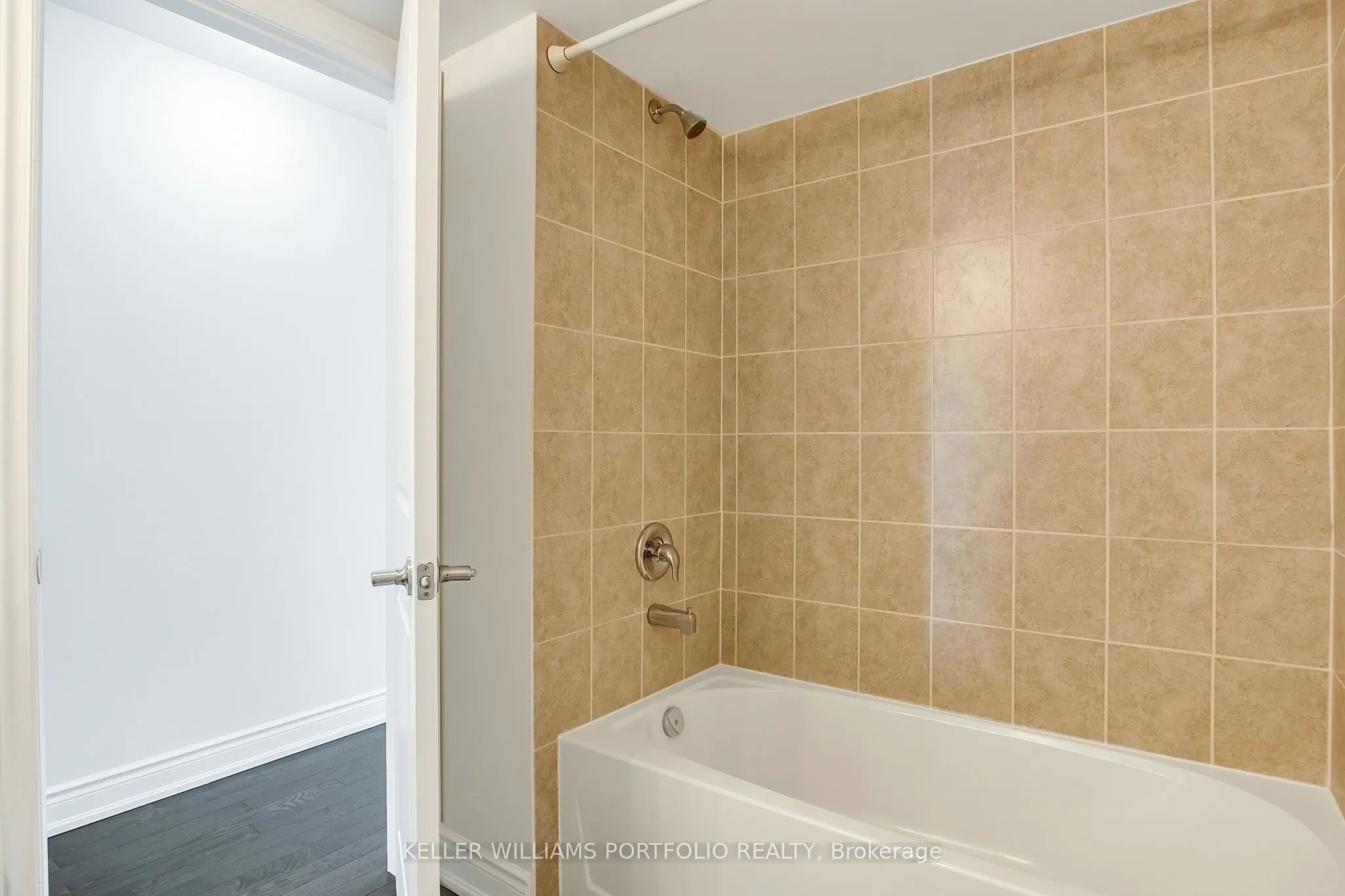67 Edward Horton Crescent, #118