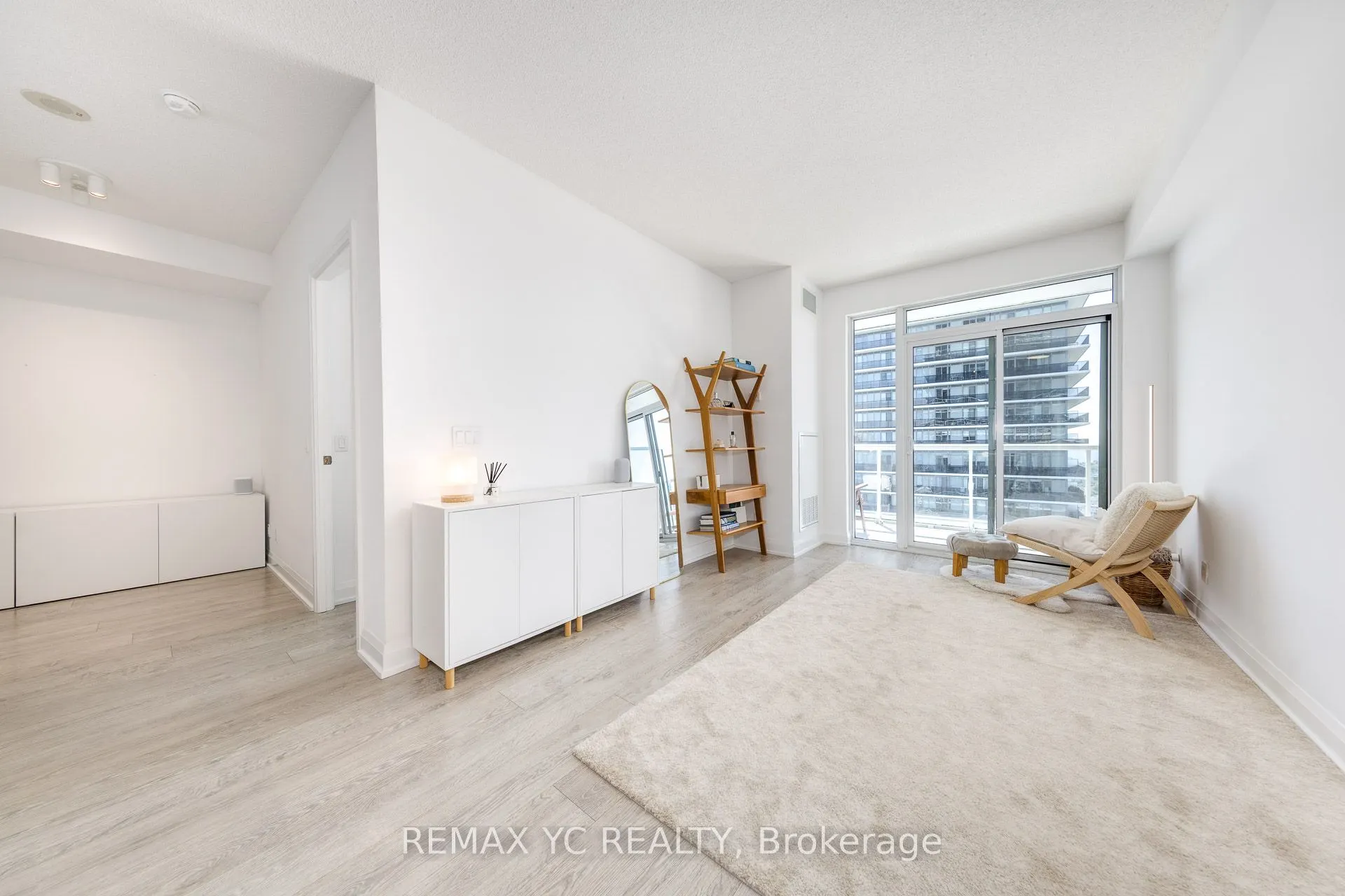 56 Annie Craig Drive, #3904