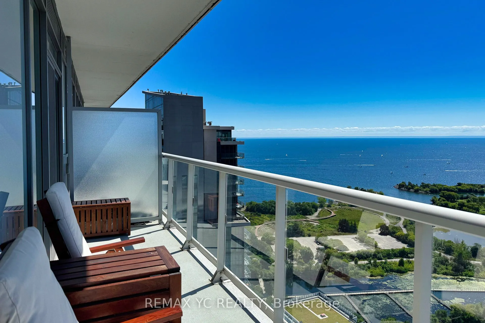 56 Annie Craig Drive, #3904