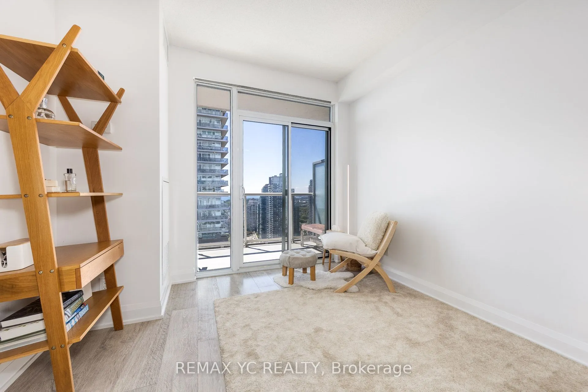 56 Annie Craig Drive, #3904