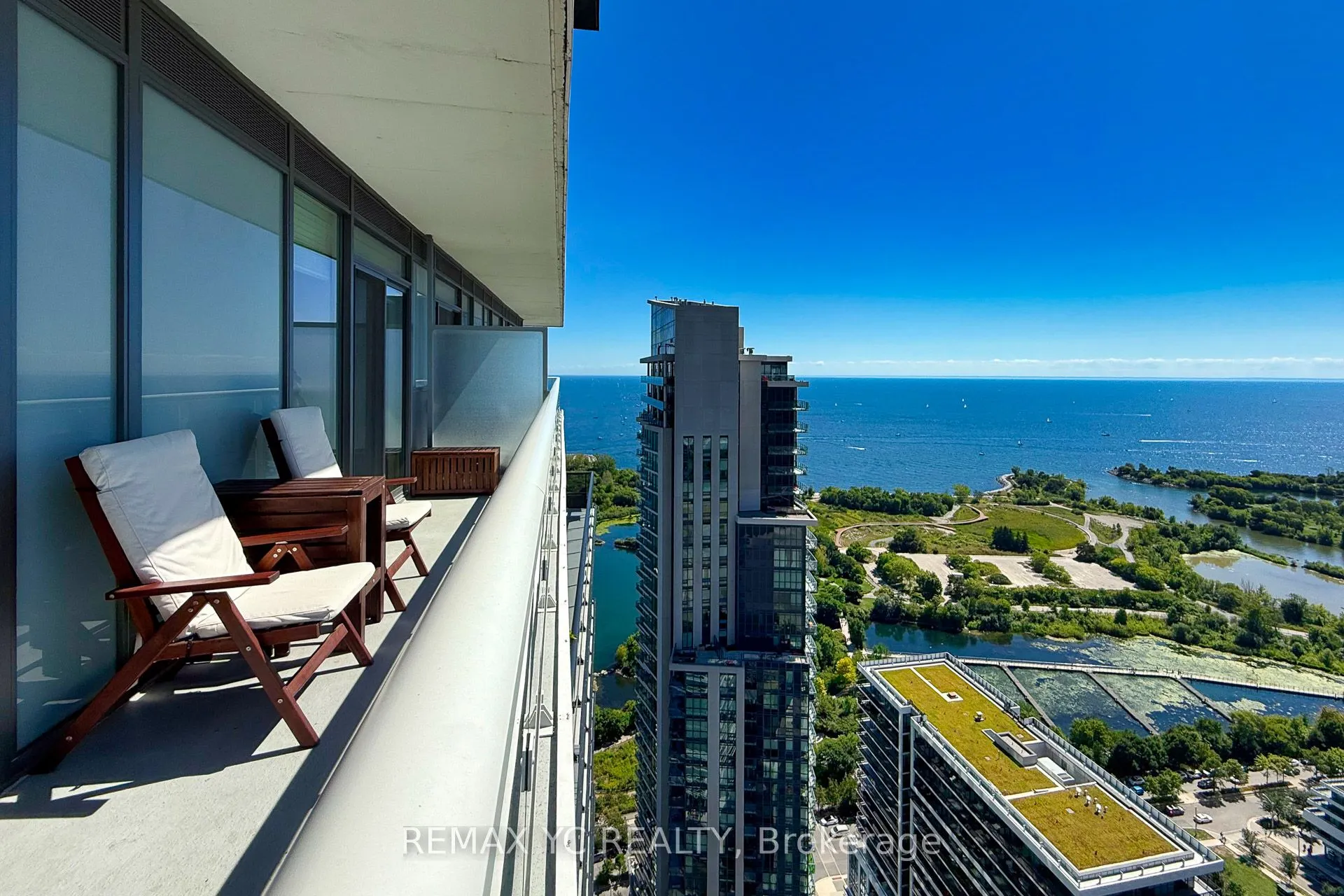 56 Annie Craig Drive, #3904