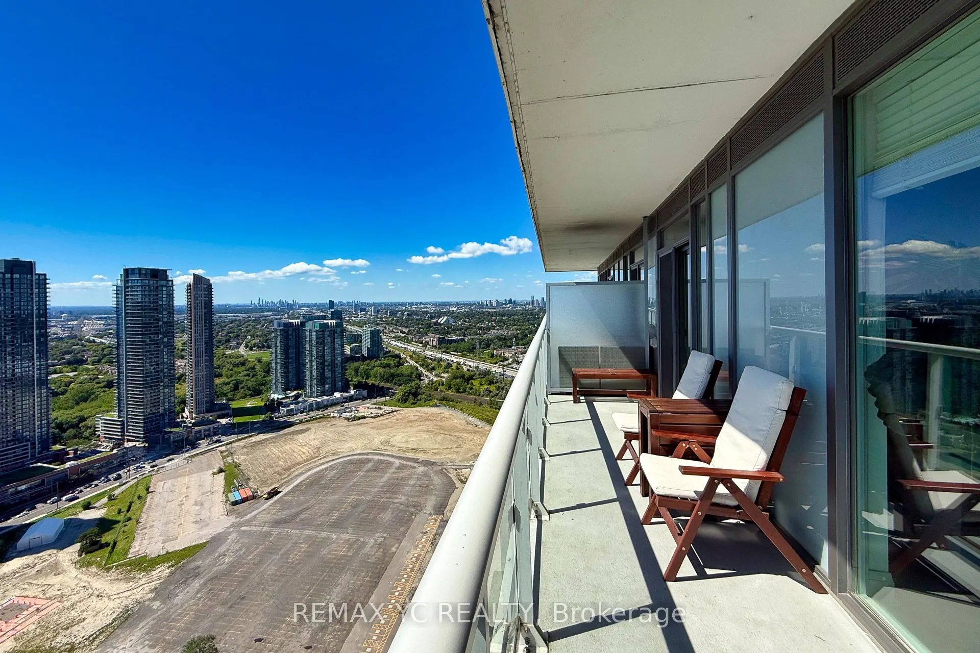 56 Annie Craig Drive, #3904