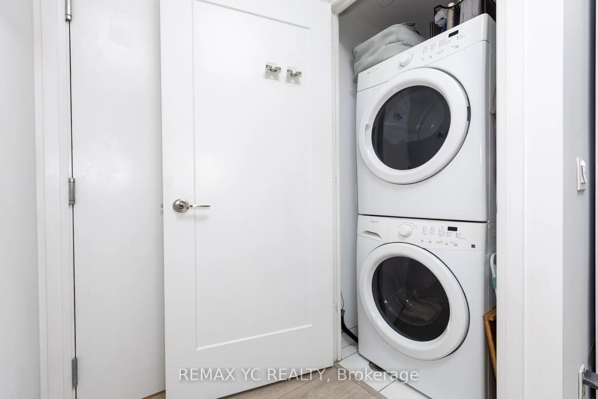 56 Annie Craig Drive, #3904