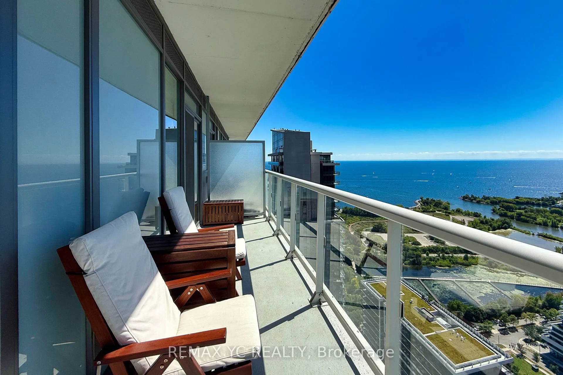 56 Annie Craig Drive, #3904