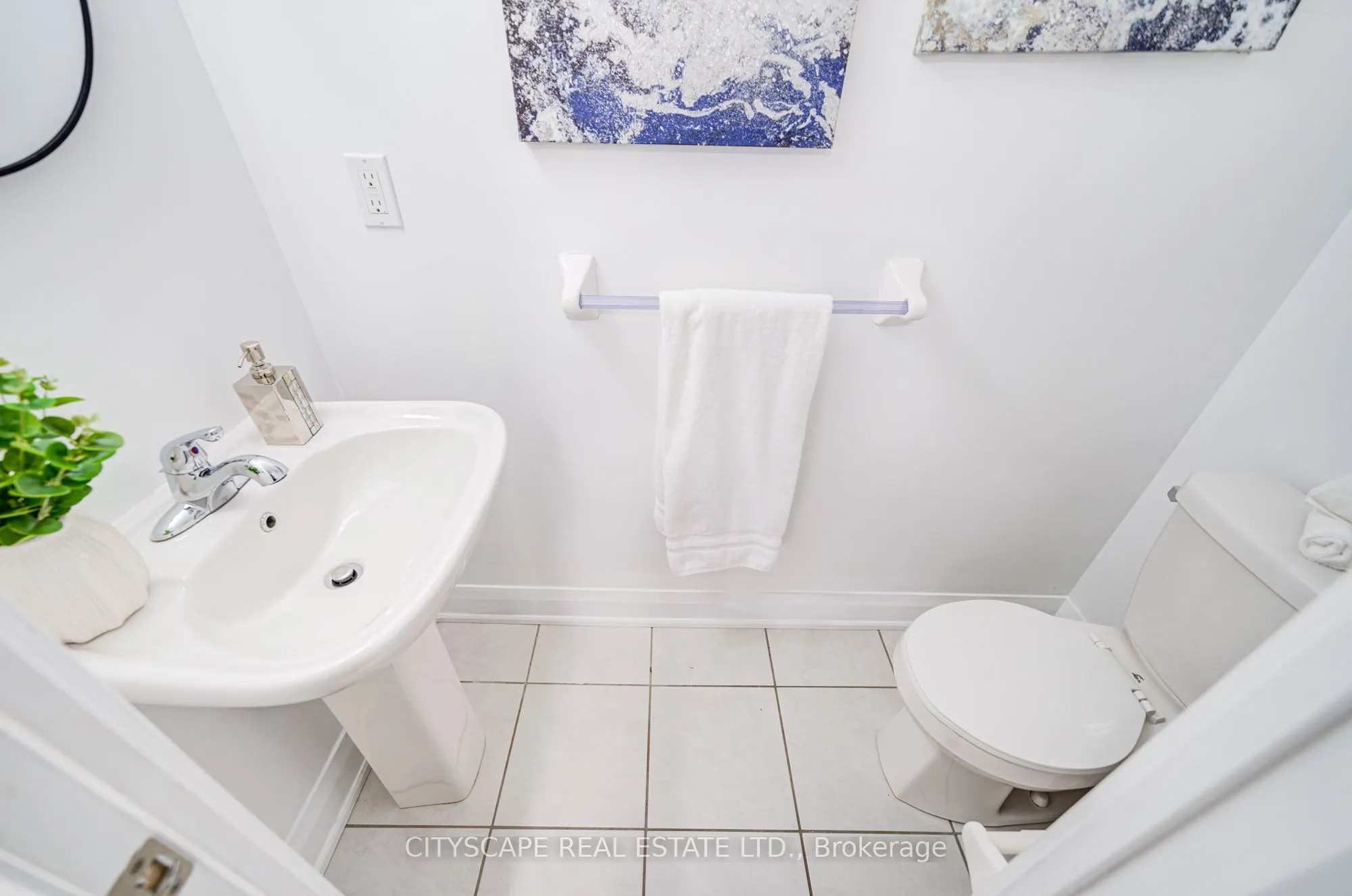 16 Foundry Avenue, #212