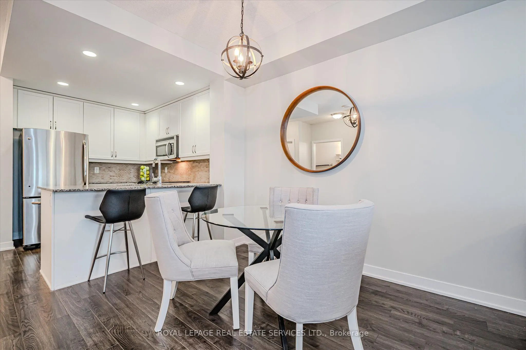 551 Maple Avenue, #615
