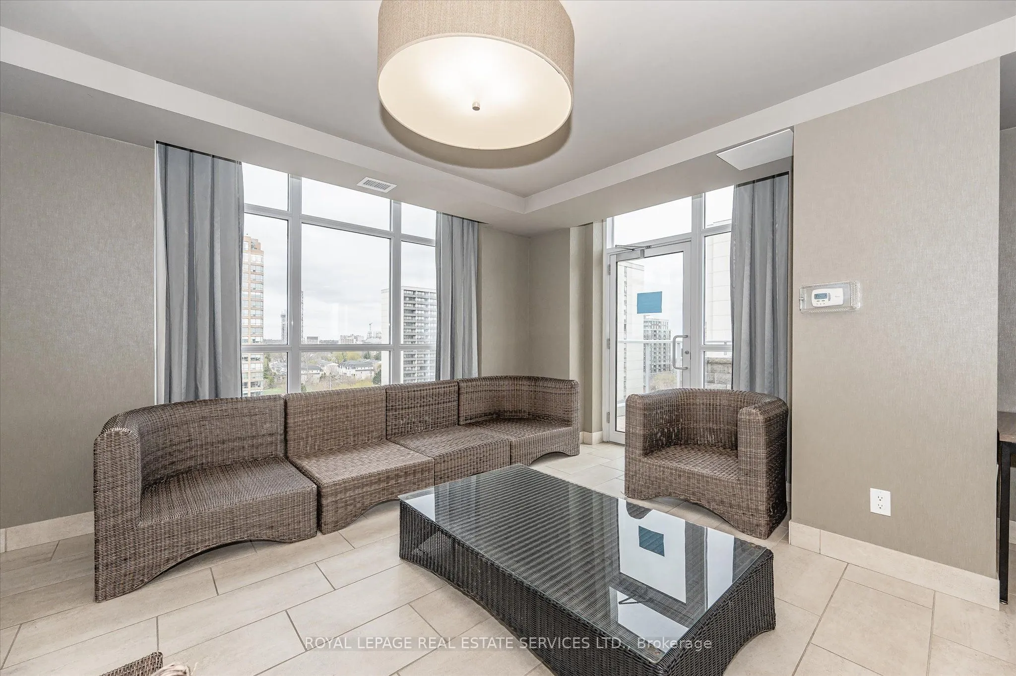 551 Maple Avenue, #615