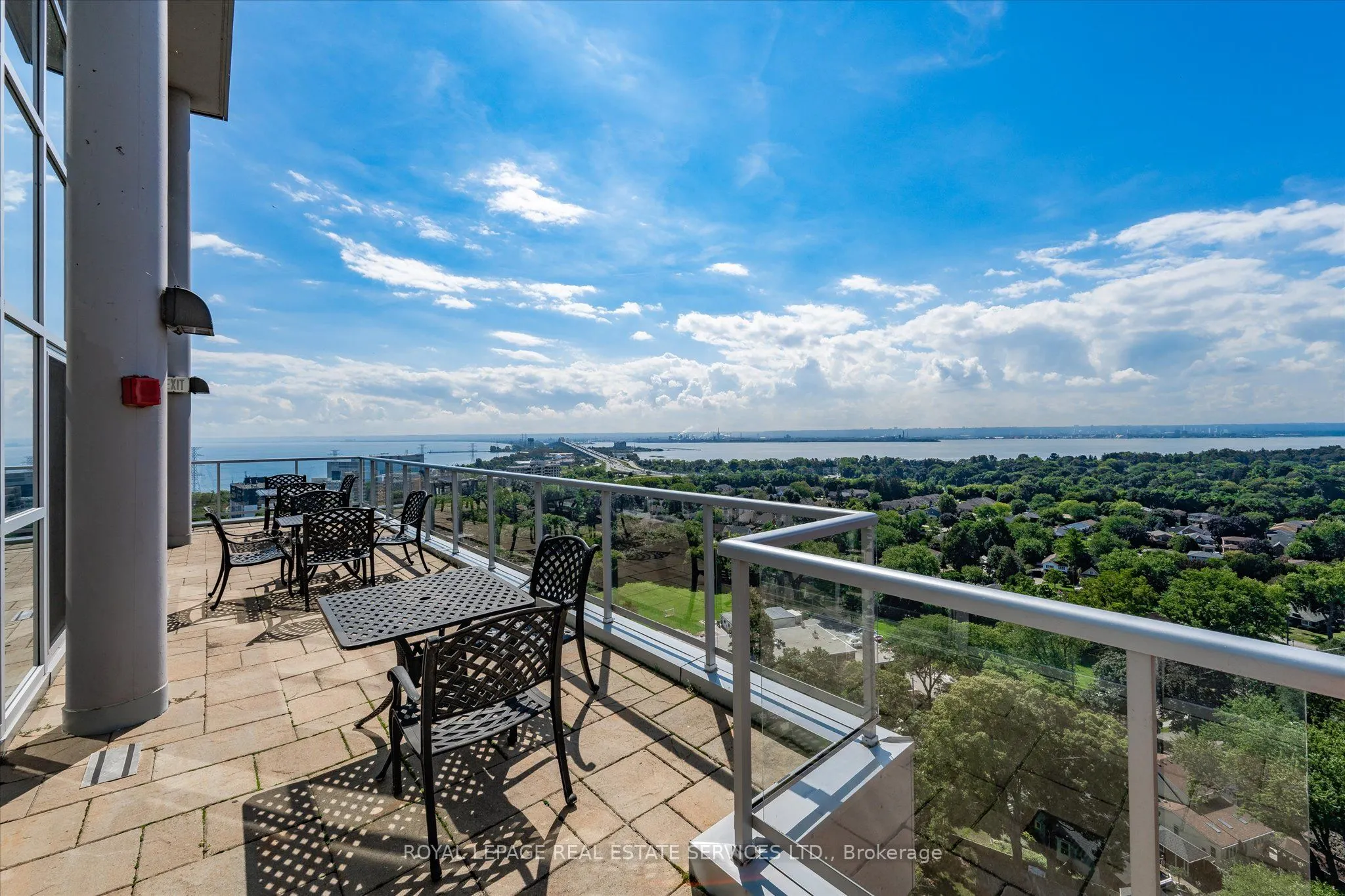 551 Maple Avenue, #615