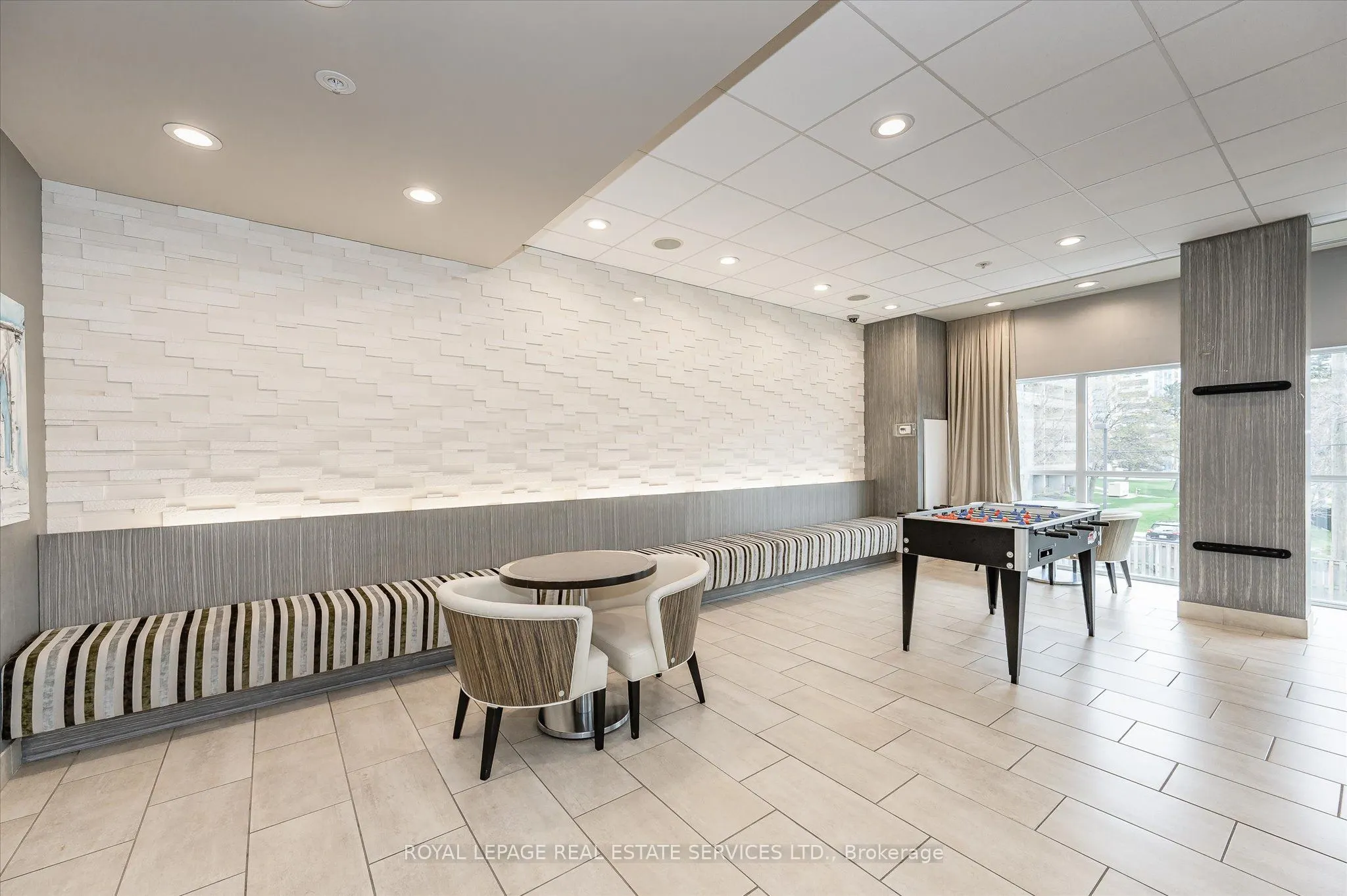 551 Maple Avenue, #615