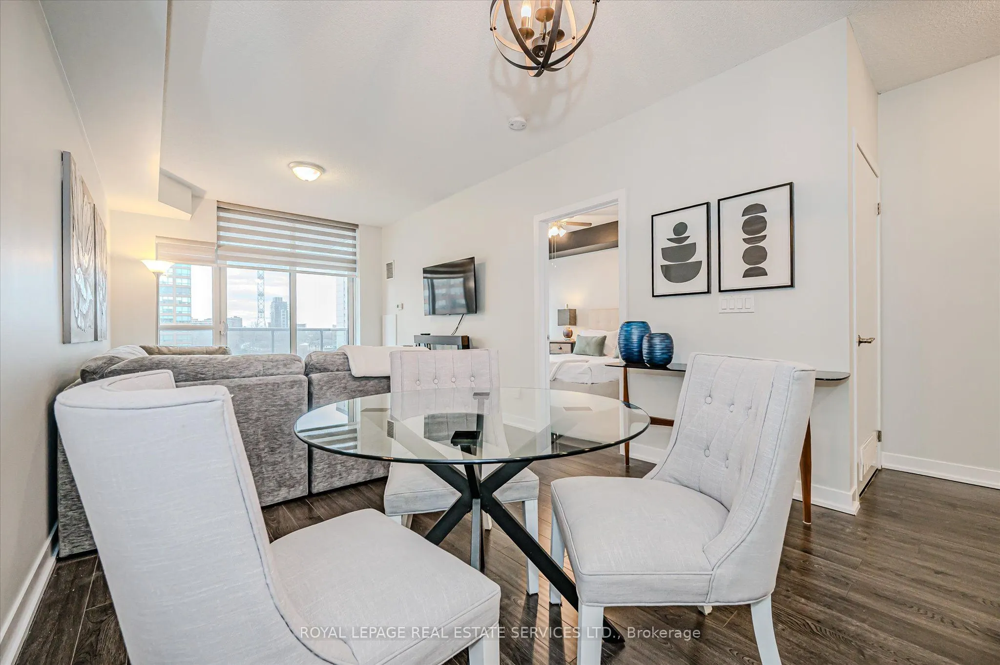 551 Maple Avenue, #615