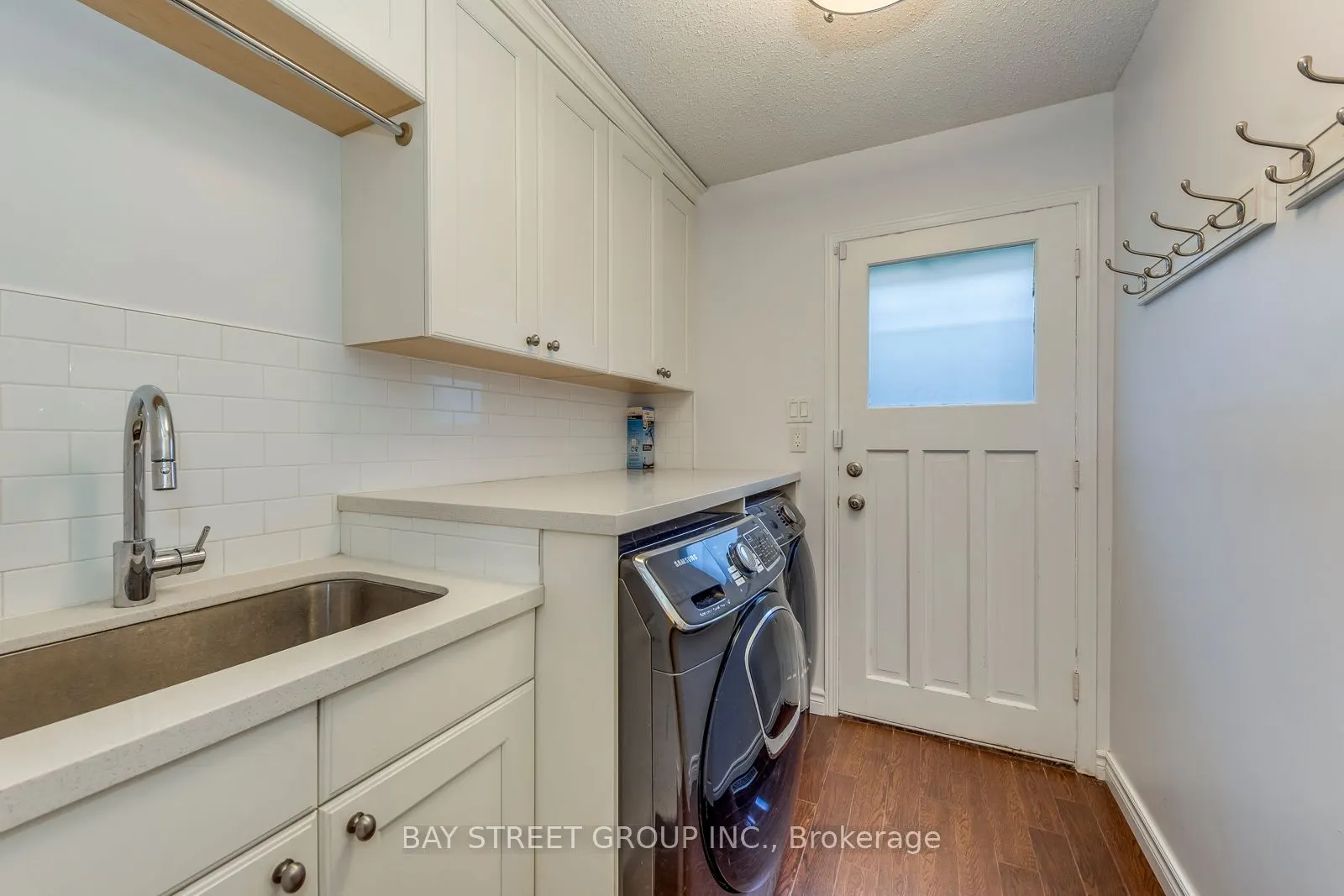 1322 Roseberry Crescent