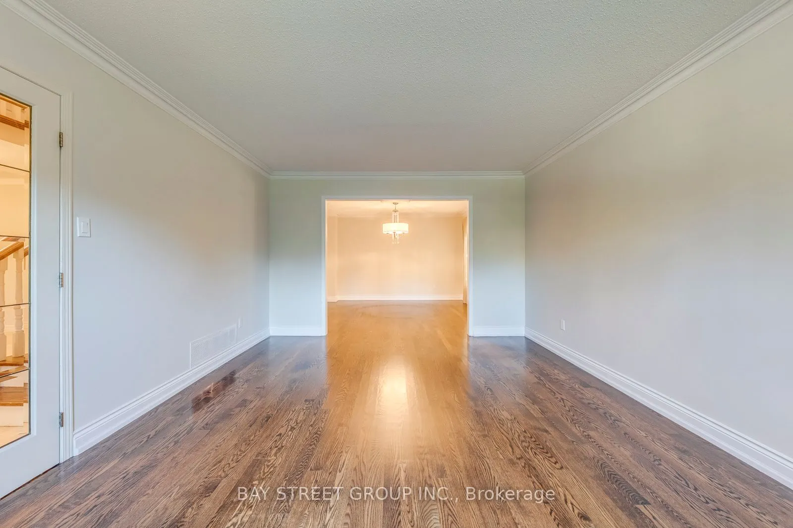 1322 Roseberry Crescent