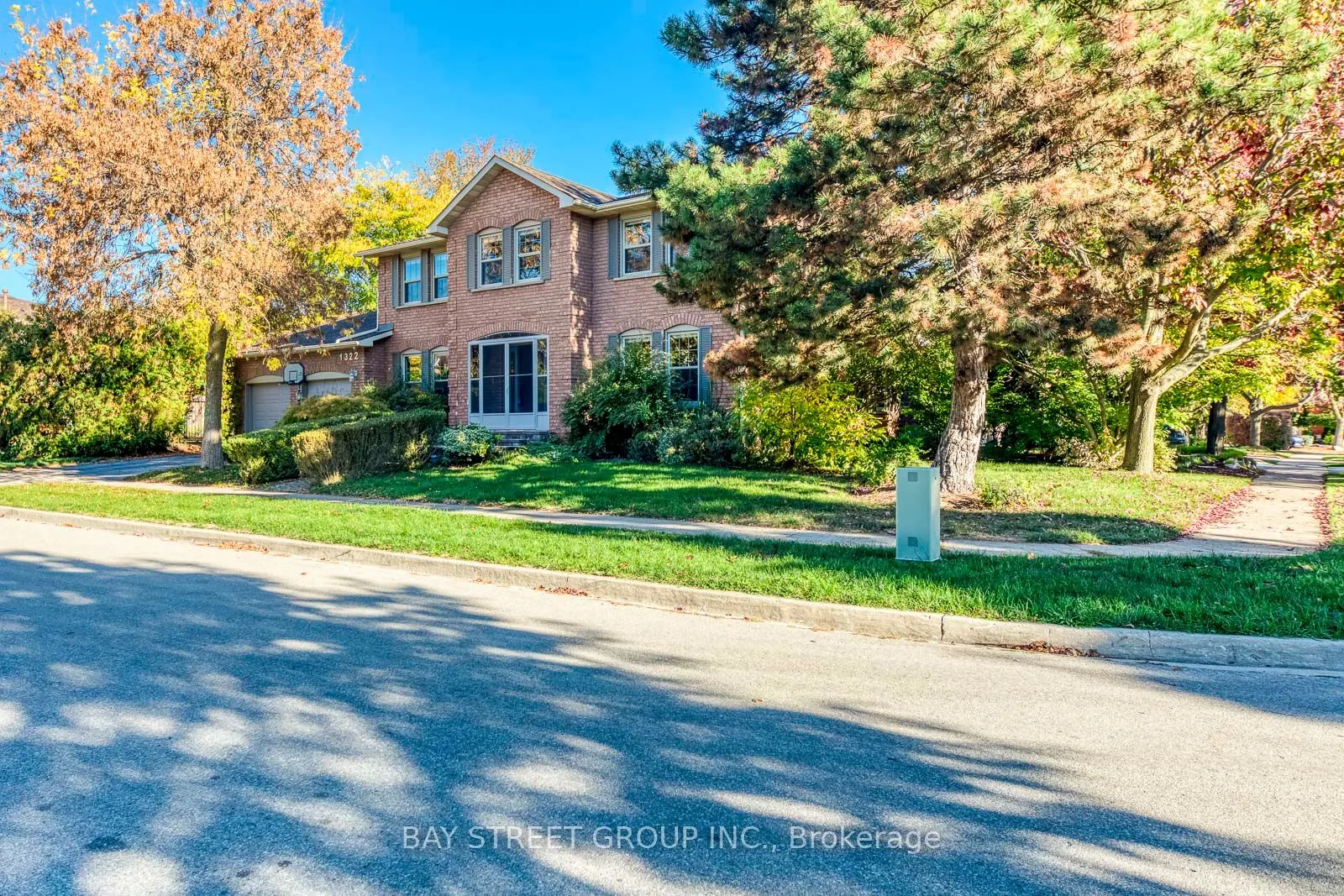 1322 Roseberry Crescent