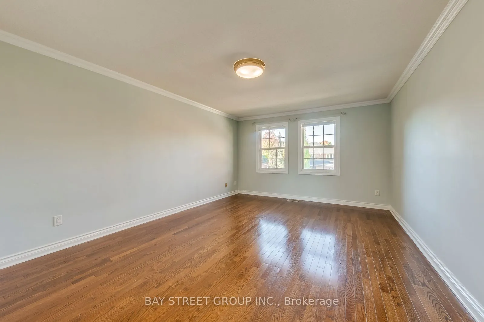 1322 Roseberry Crescent