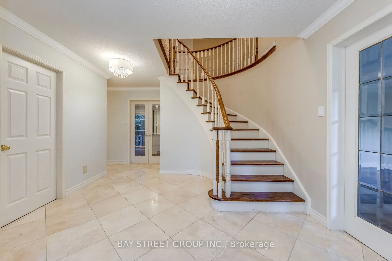 1322 Roseberry Crescent