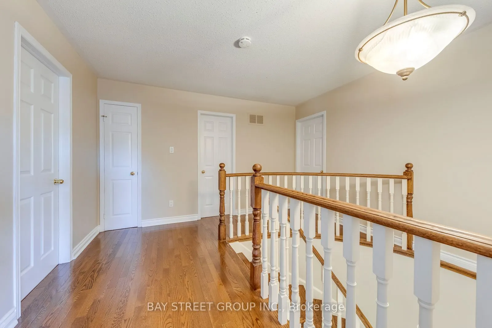 1322 Roseberry Crescent