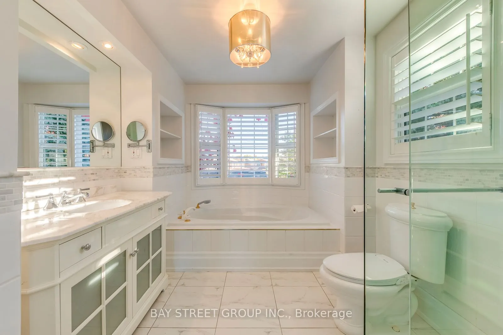 1322 Roseberry Crescent