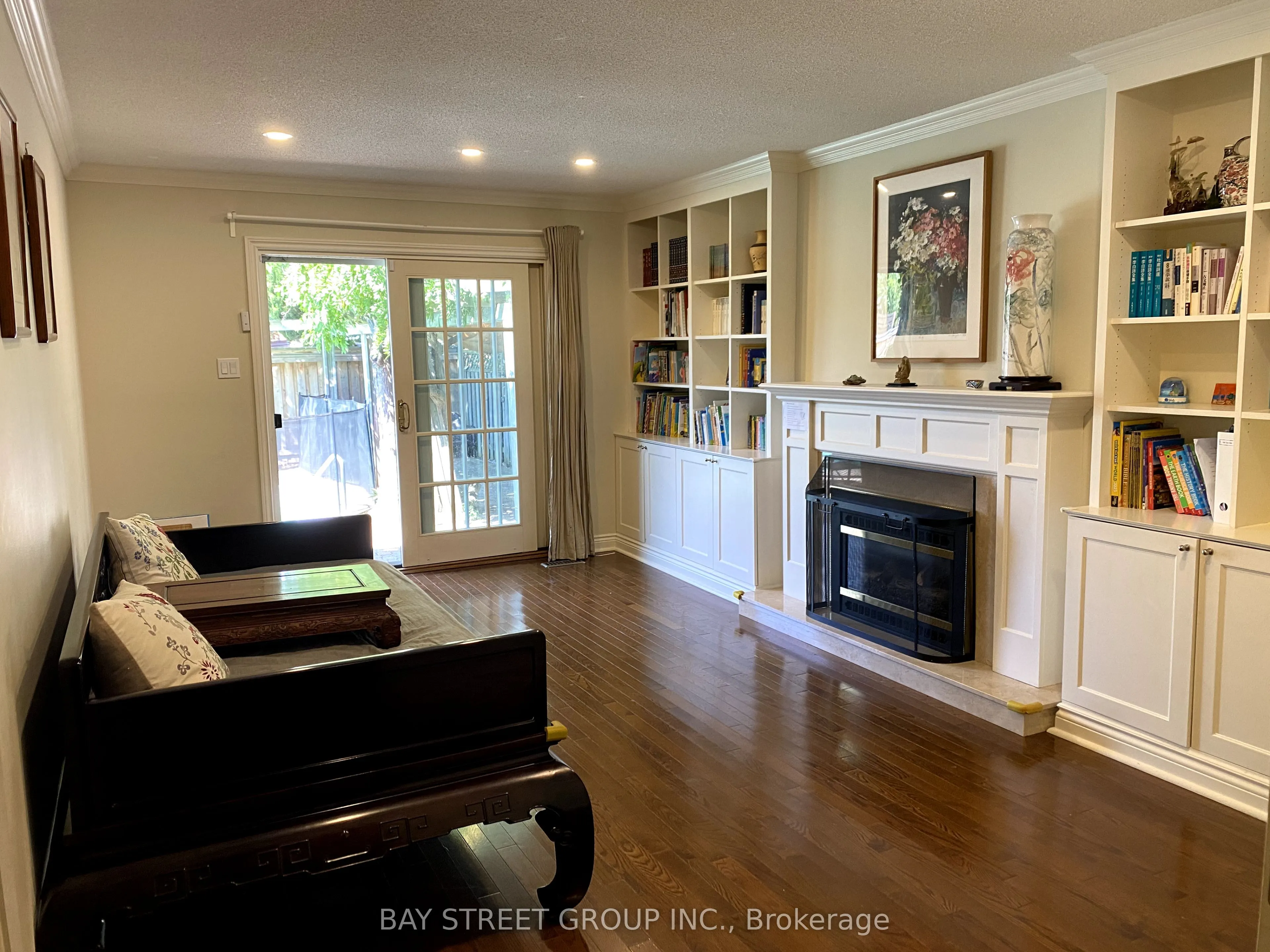 1322 Roseberry Crescent
