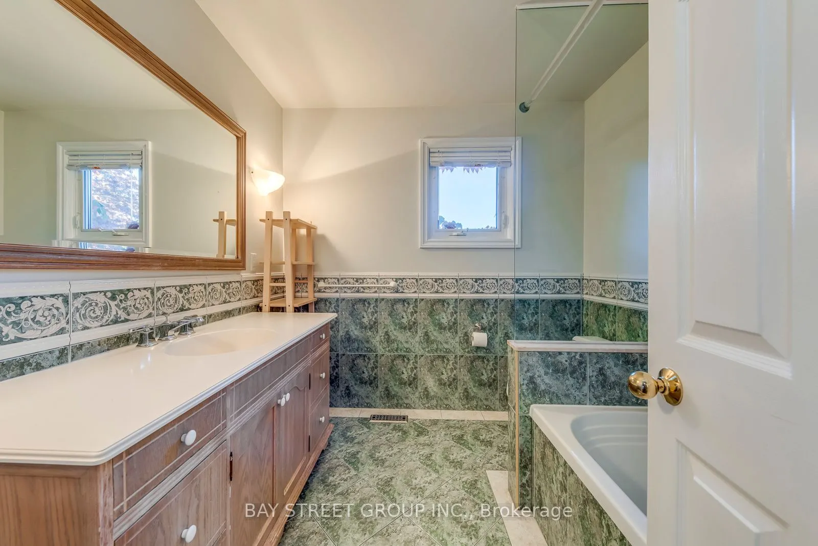 1322 Roseberry Crescent