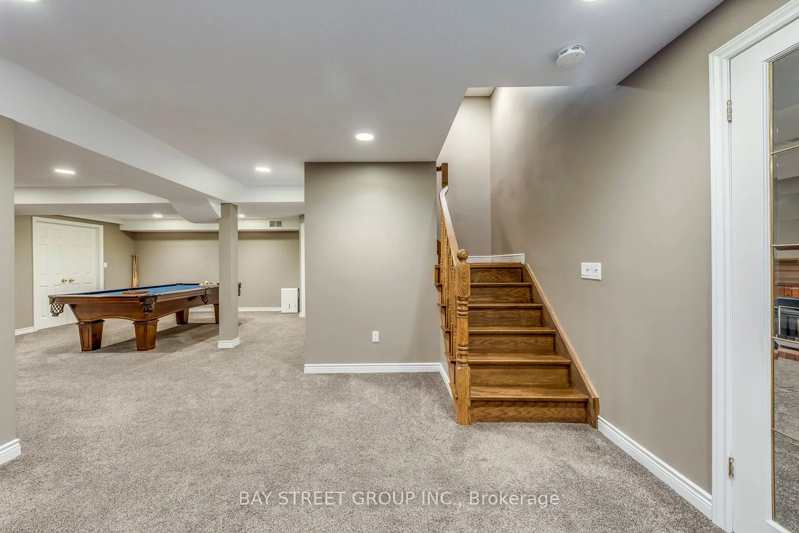 1322 Roseberry Crescent