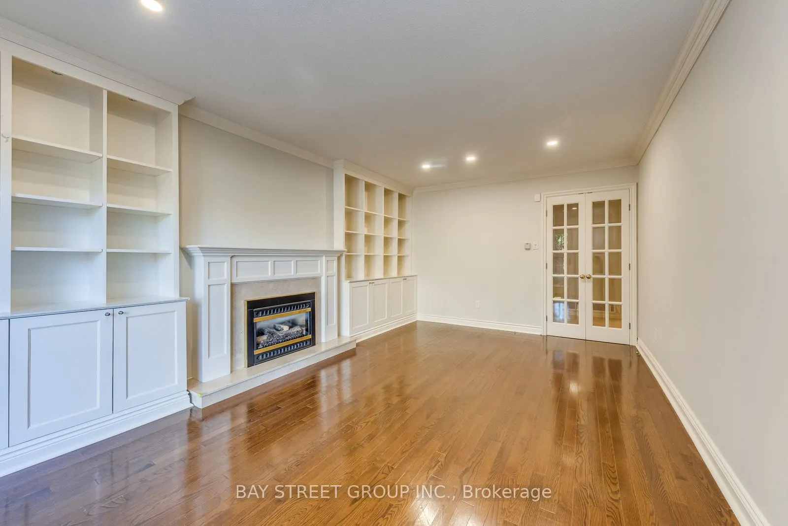 1322 Roseberry Crescent