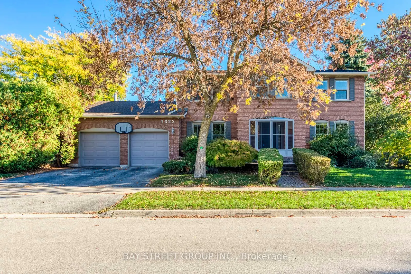 1322 Roseberry Crescent