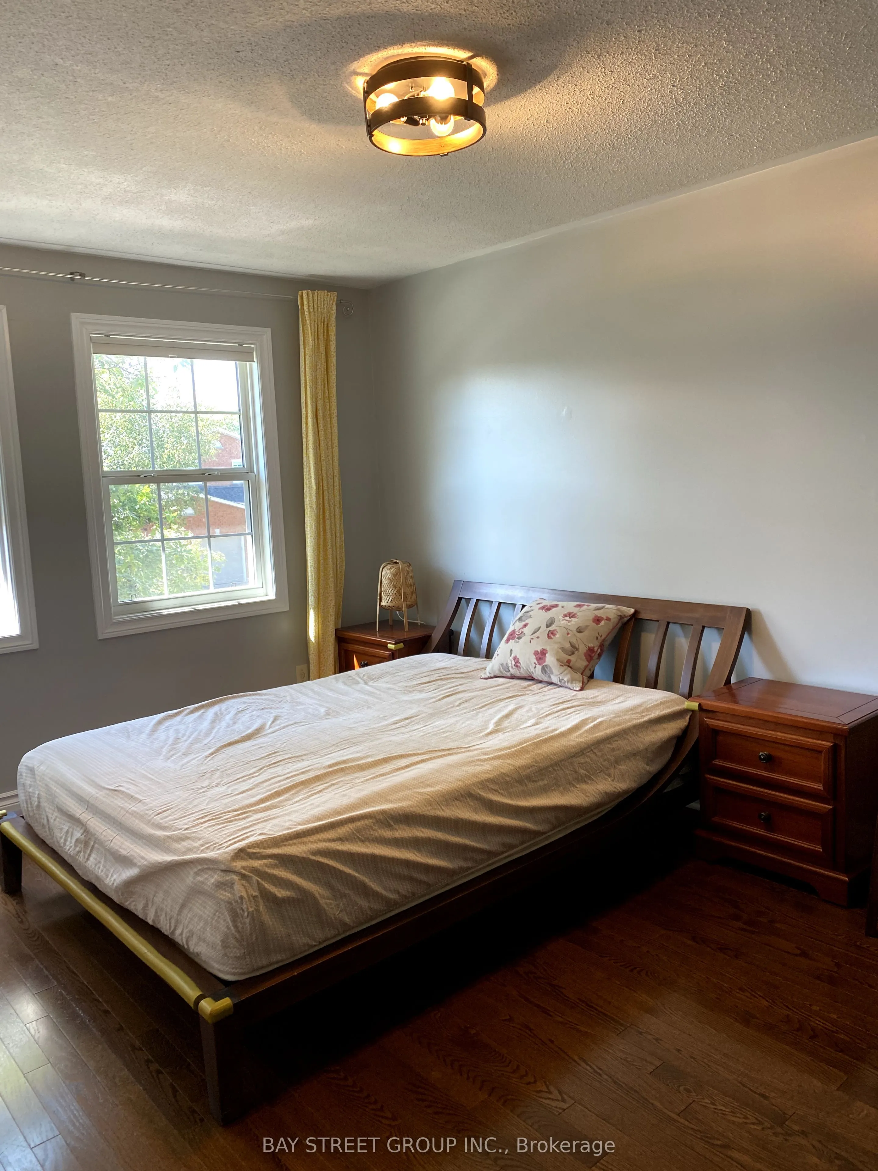 1322 Roseberry Crescent