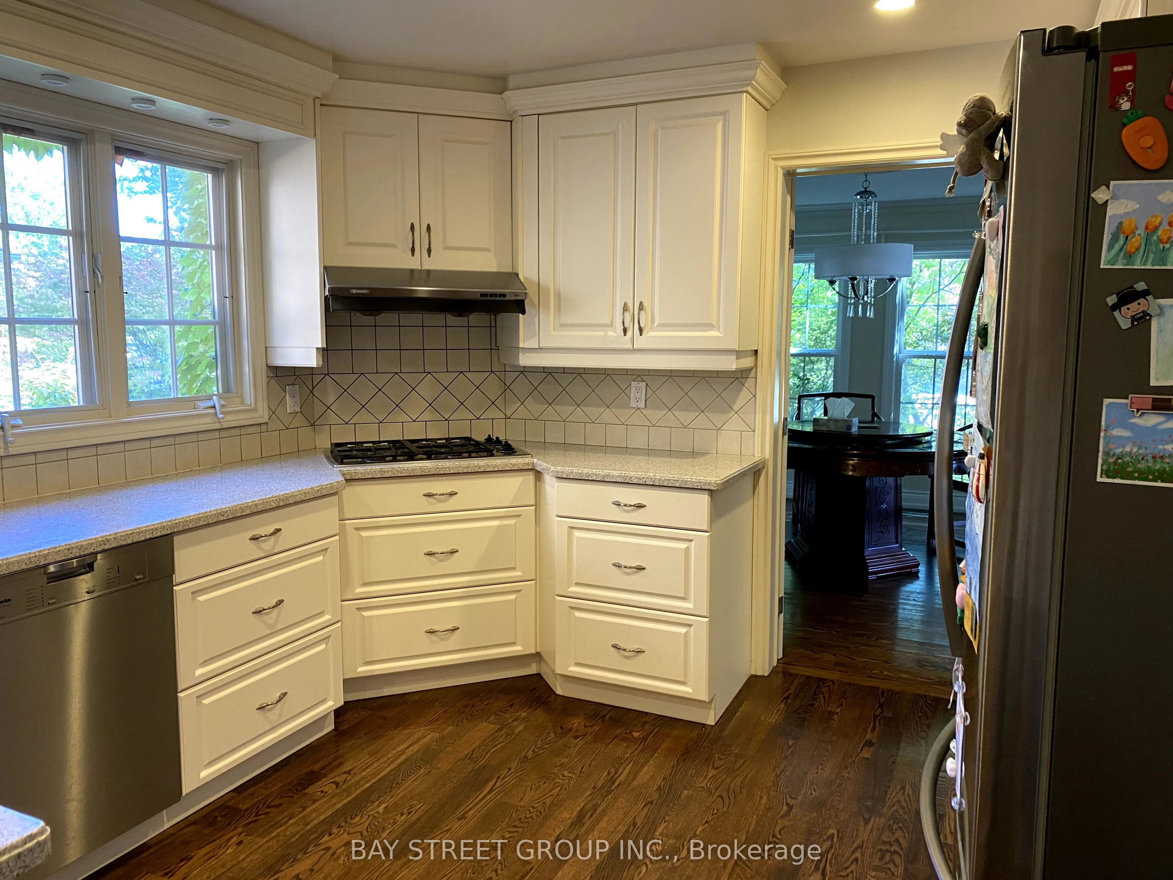 1322 Roseberry Crescent