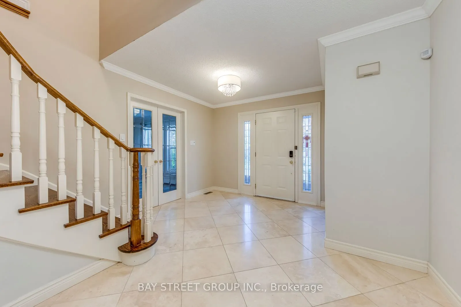 1322 Roseberry Crescent