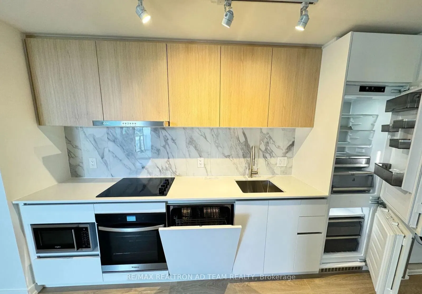 1100 Sheppard Avenue W, #1033