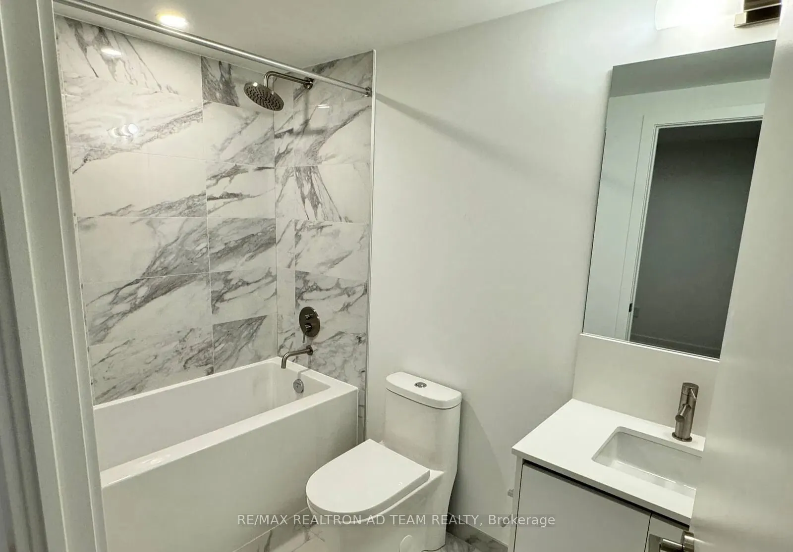 1100 Sheppard Avenue W, #1033