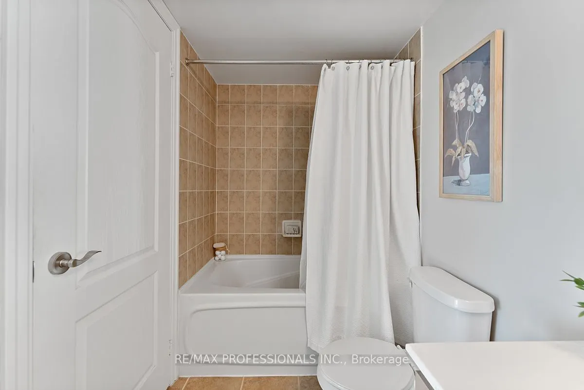 2121 Lake Shore Boulevard W, #1004