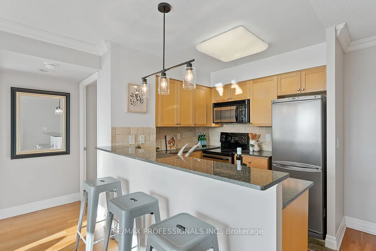 2121 Lake Shore Boulevard W, #1004