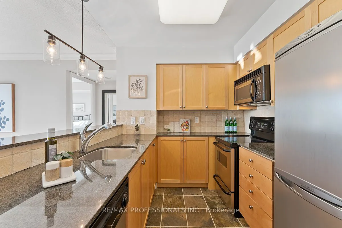 2121 Lake Shore Boulevard W, #1004