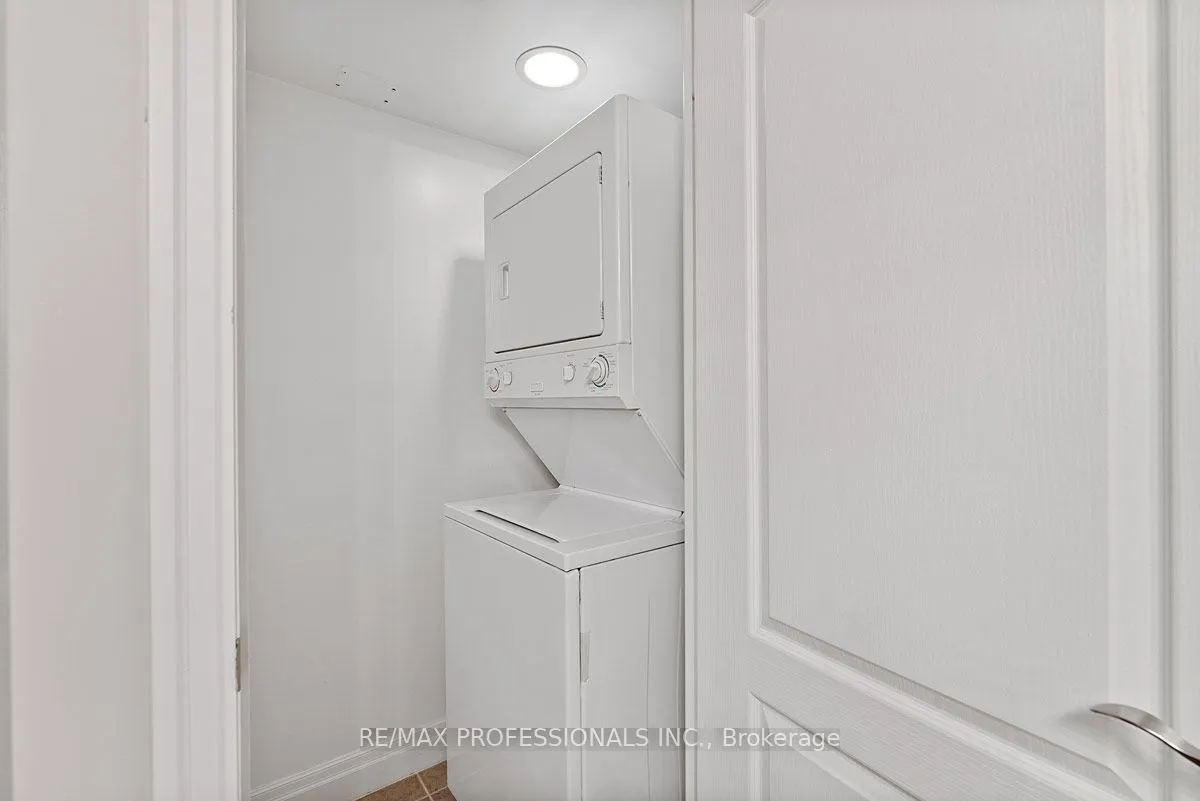 2121 Lake Shore Boulevard W, #1004