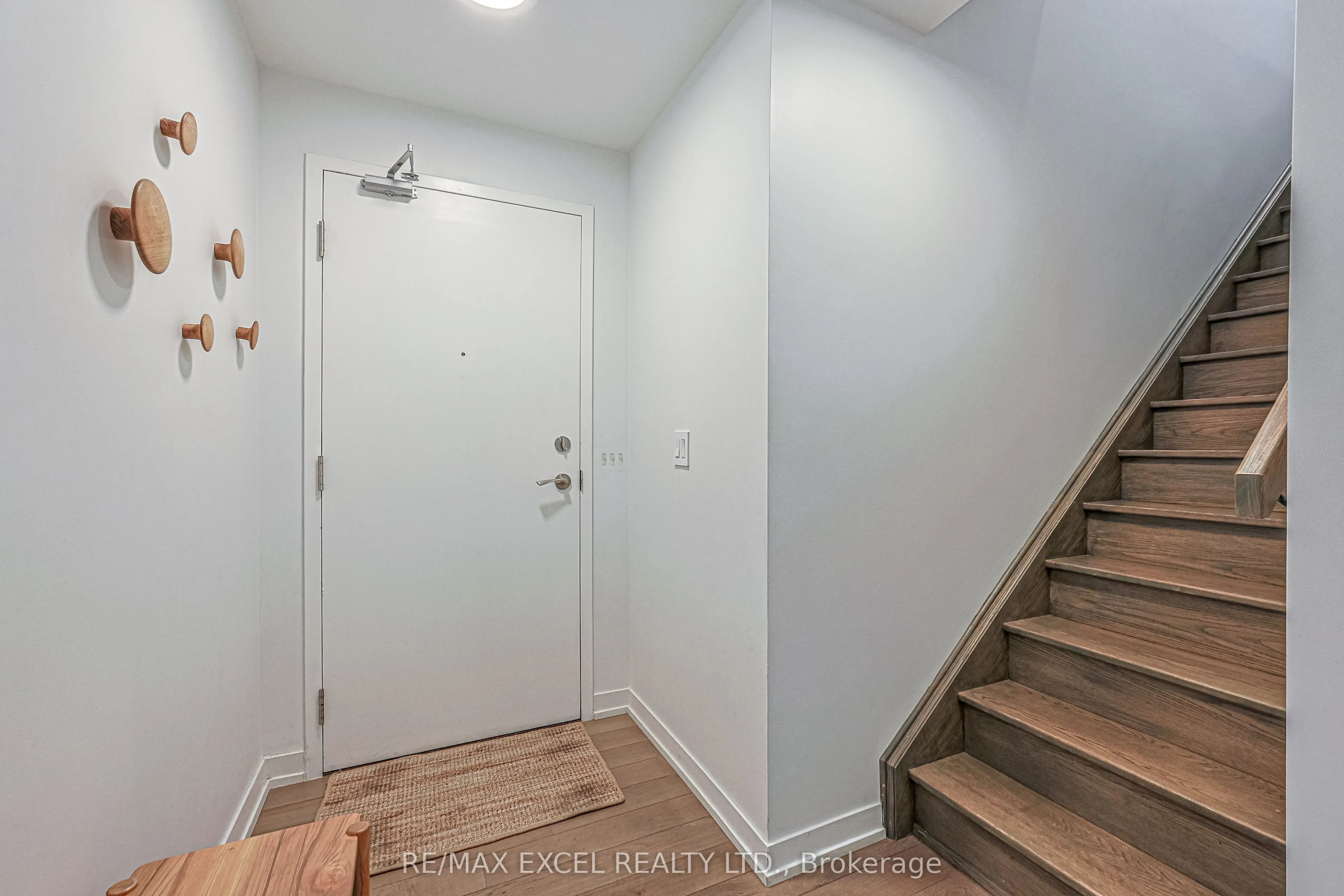 530 Indian Grove, #101