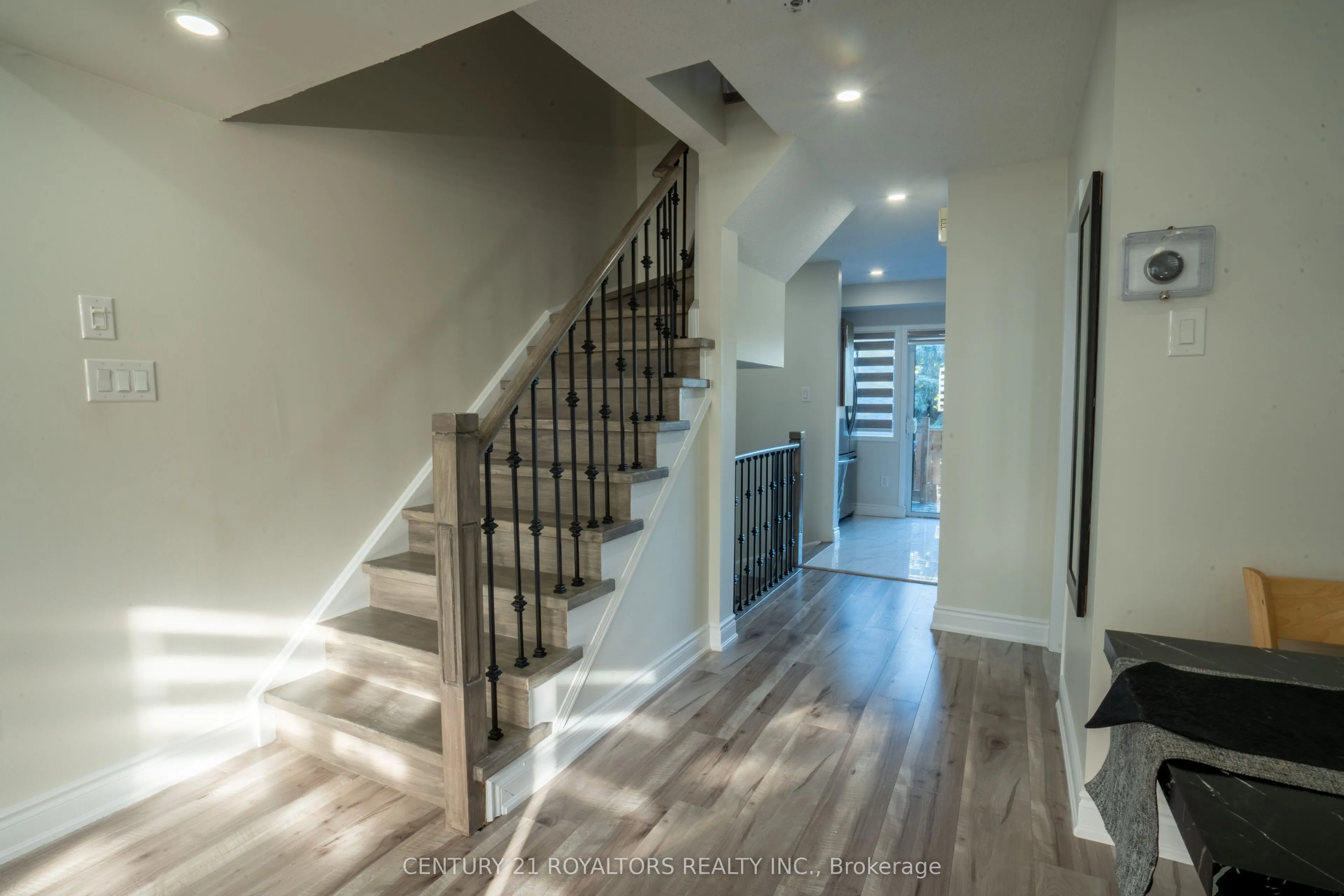 28 Spadina Road, #28