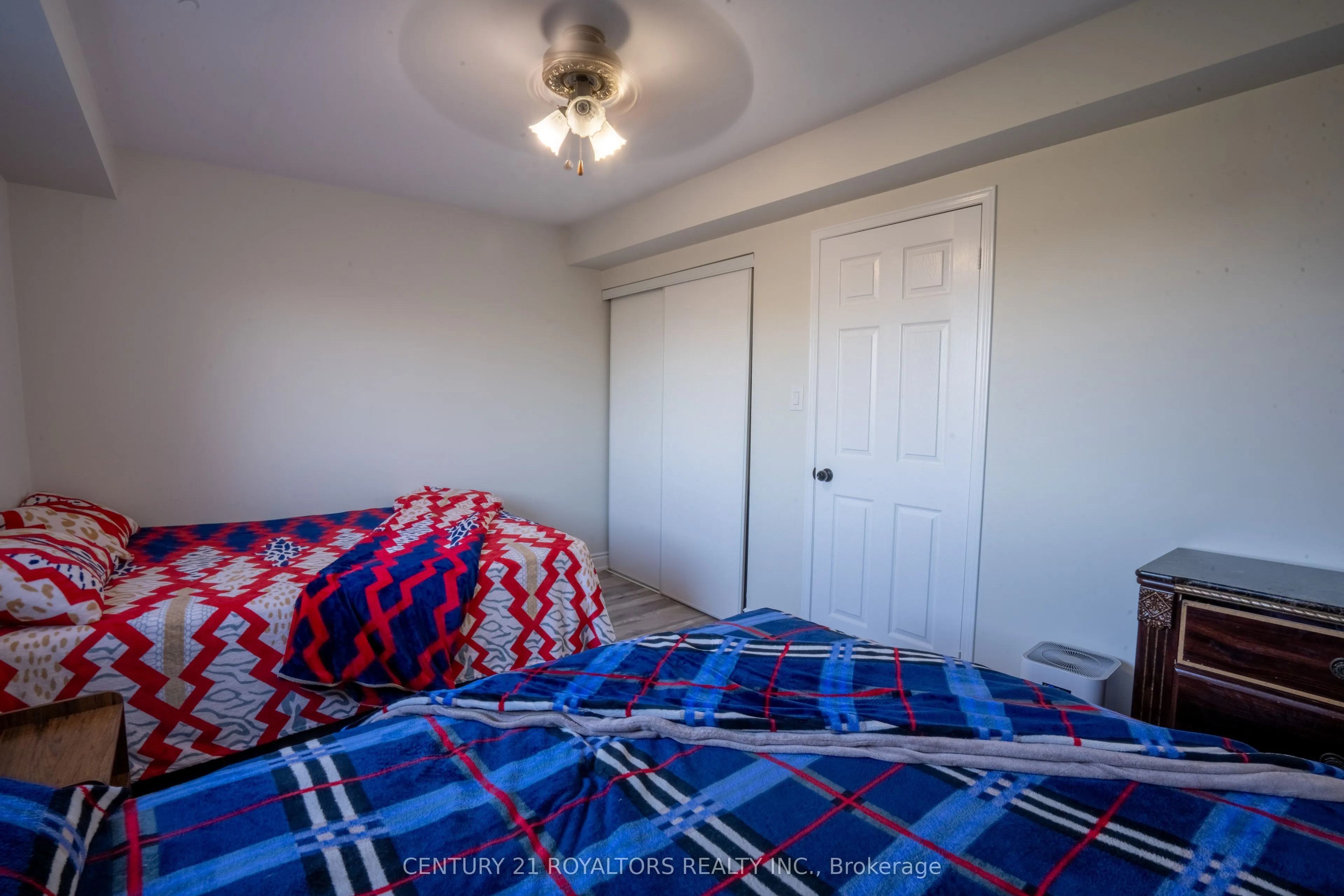 28 Spadina Road, #28