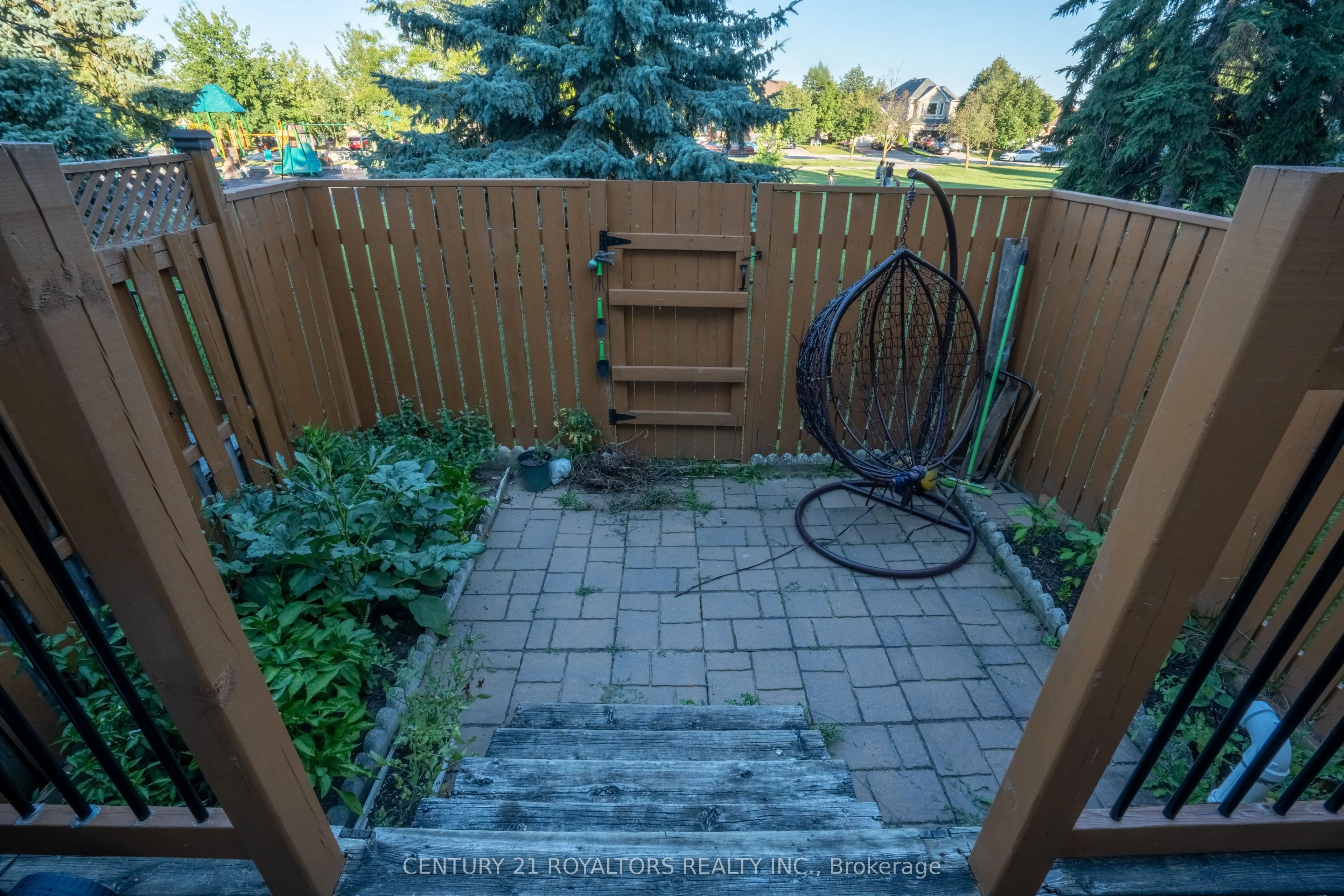 28 Spadina Road, #28