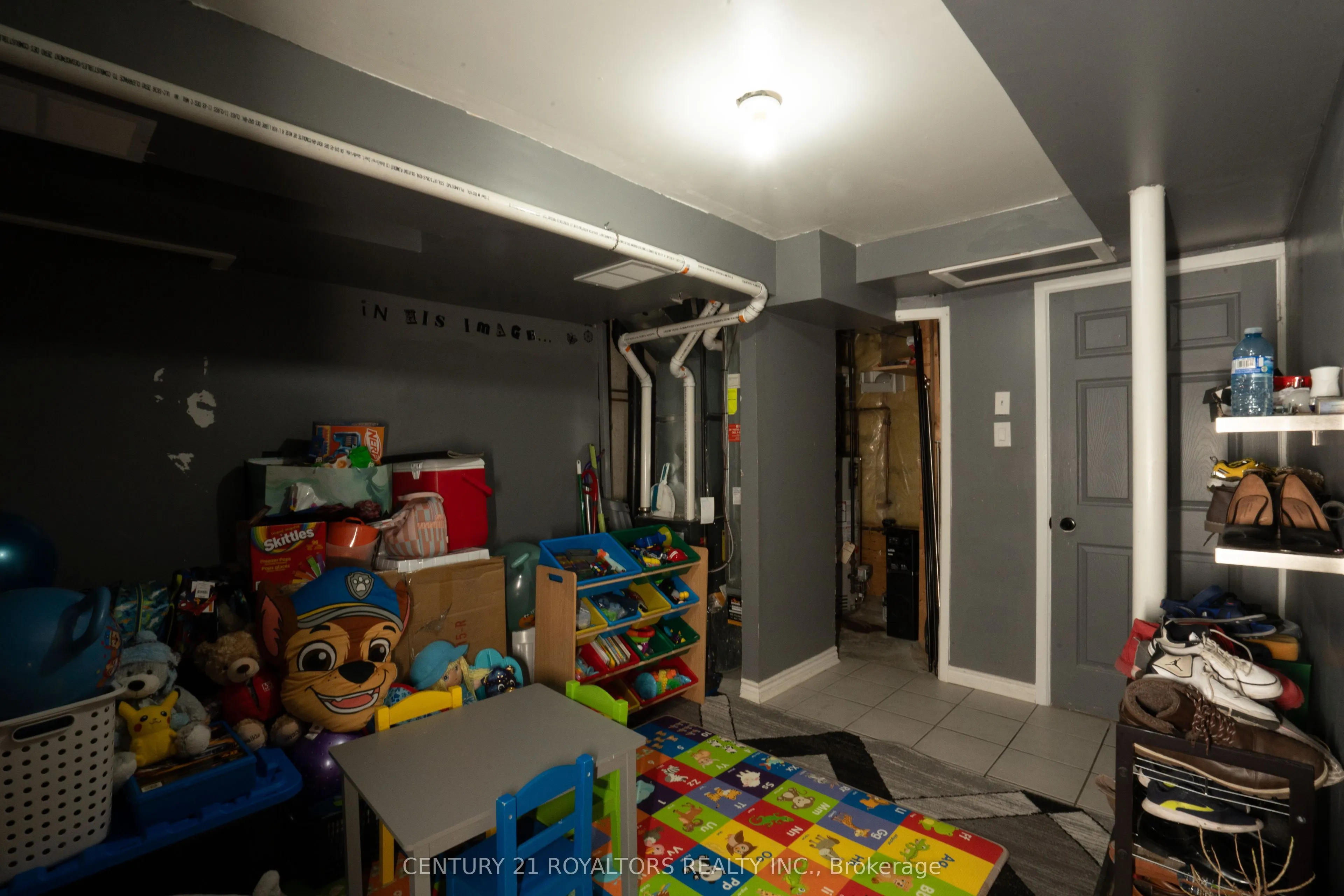 28 Spadina Road, #28