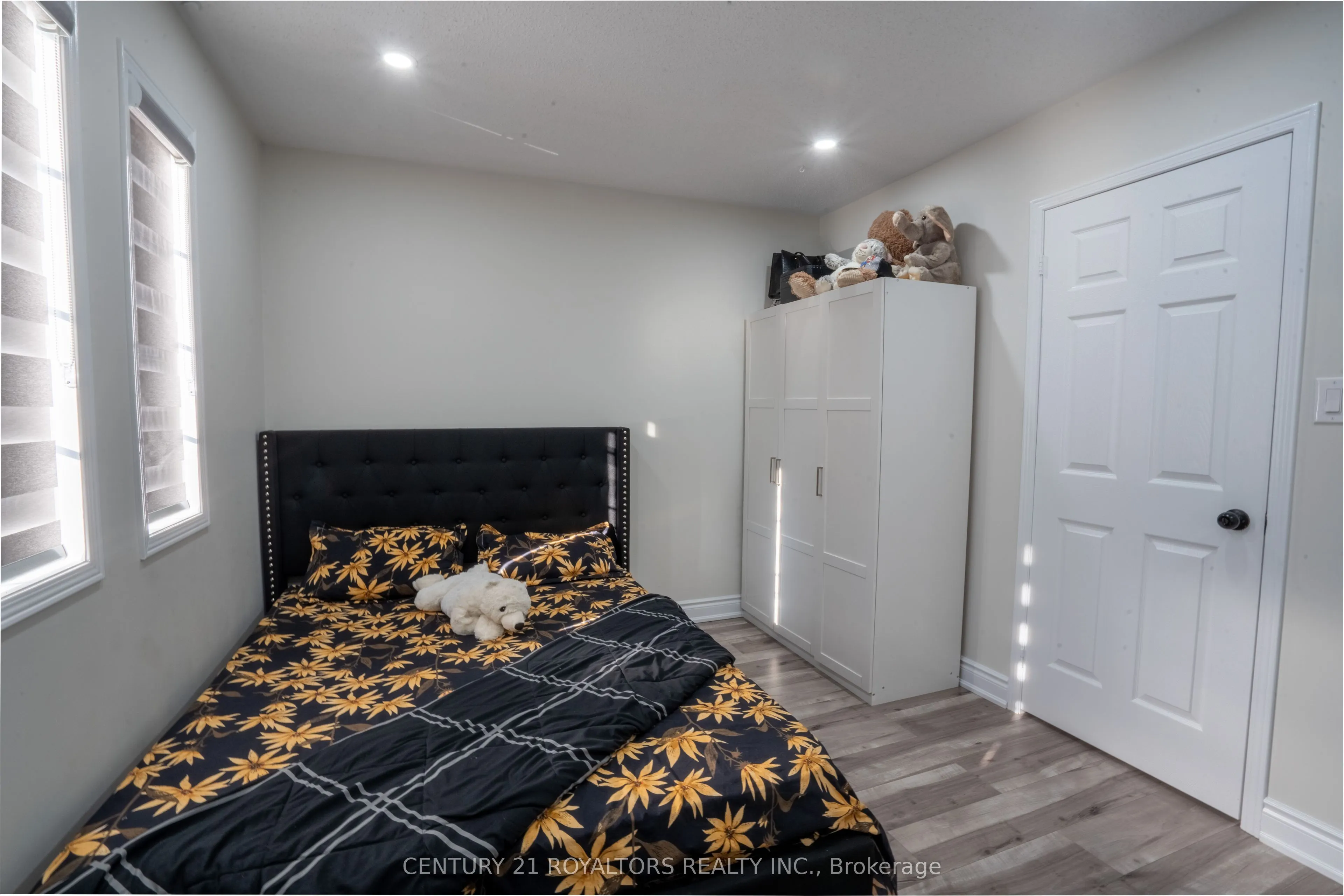 28 Spadina Road, #28