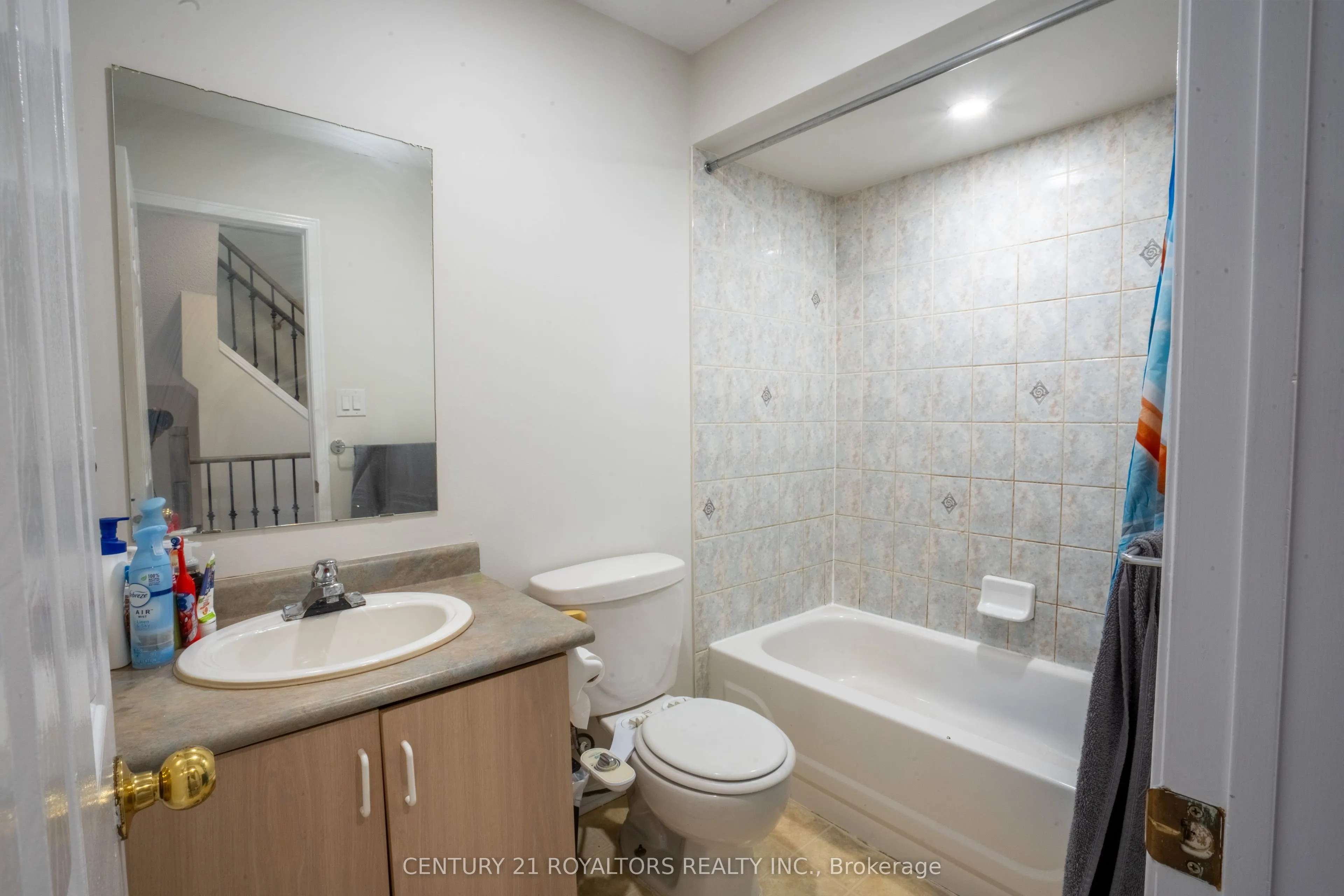 28 Spadina Road, #28